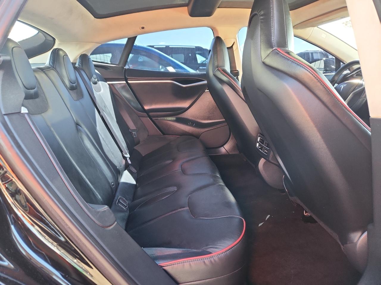 2013 Tesla Model S Black vin: 5YJSA1DP6DFP22647