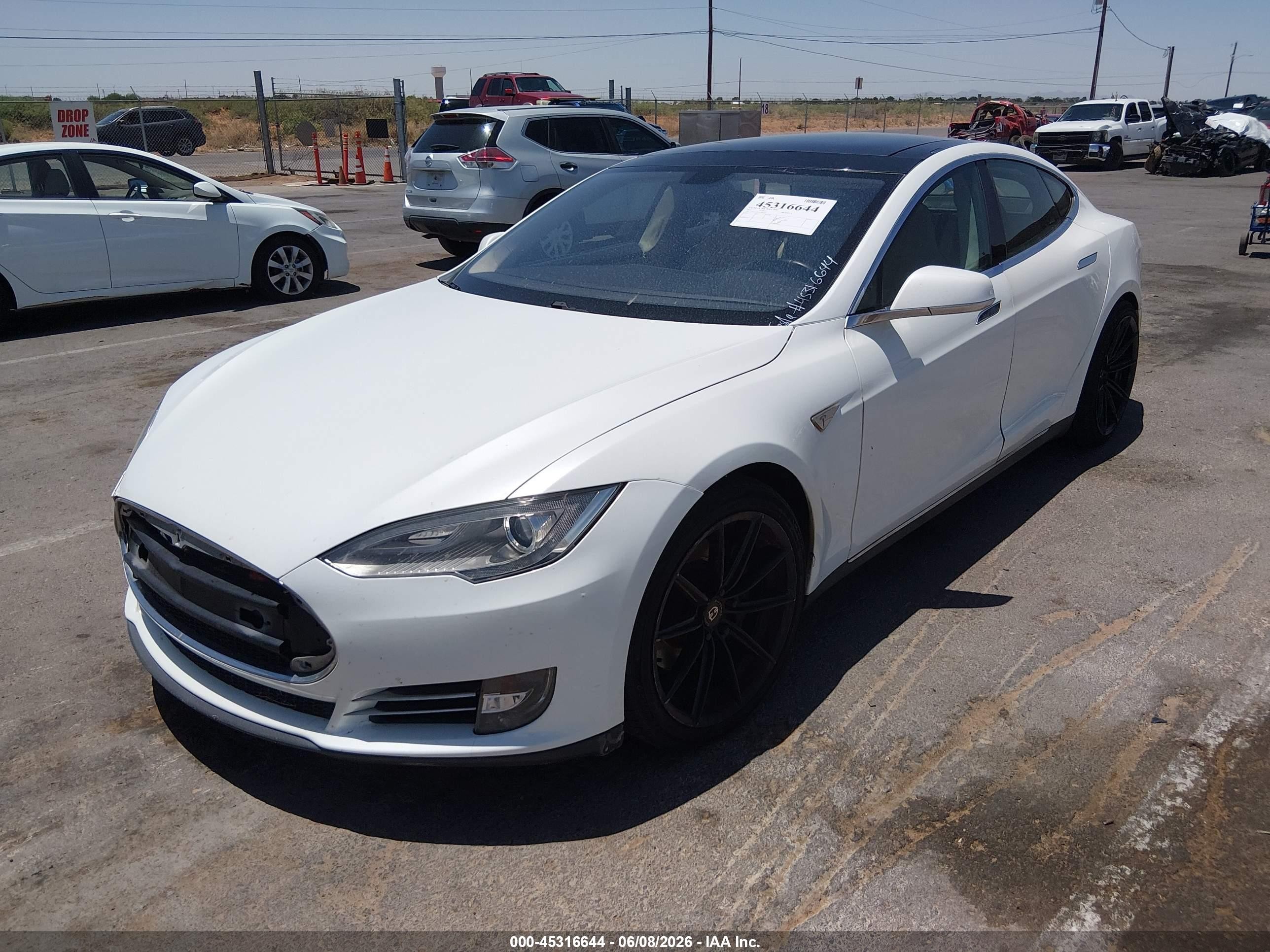 2012 Tesla Model S Performance/signature Performance White vin: 5YJSA1DP7CFP01420