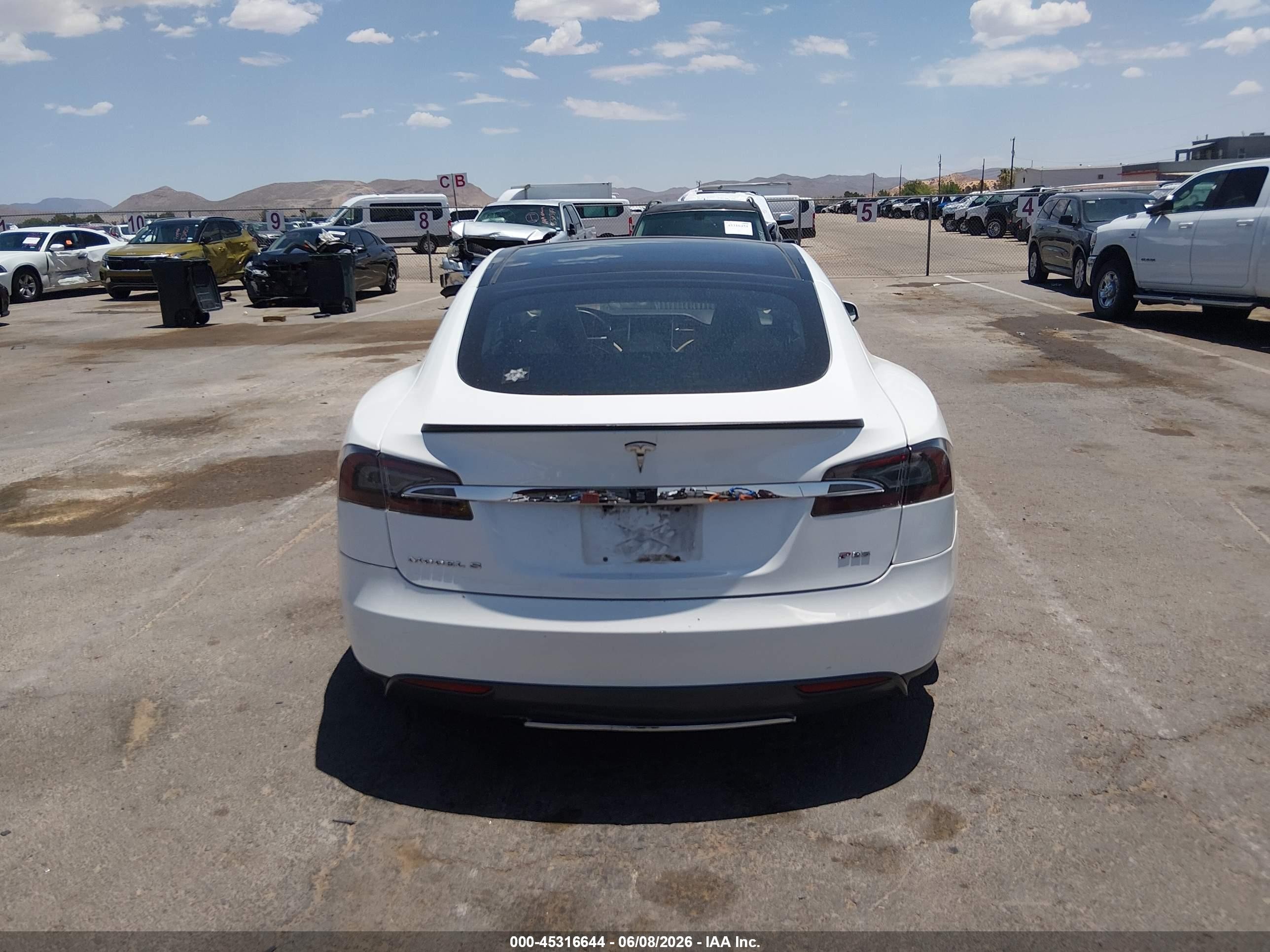 2012 Tesla Model S Performance/signature Performance White vin: 5YJSA1DP7CFP01420