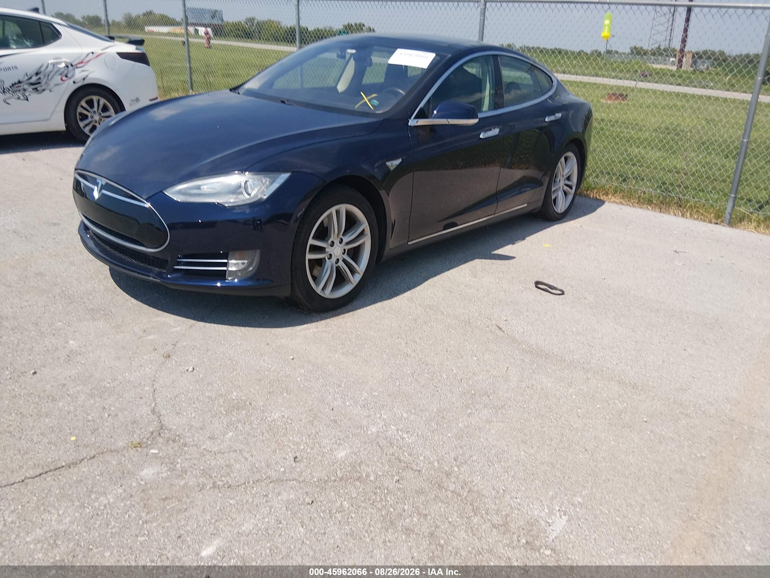 2013 Tesla Model S Performance Black vin: 5YJSA1DP7DFP06943