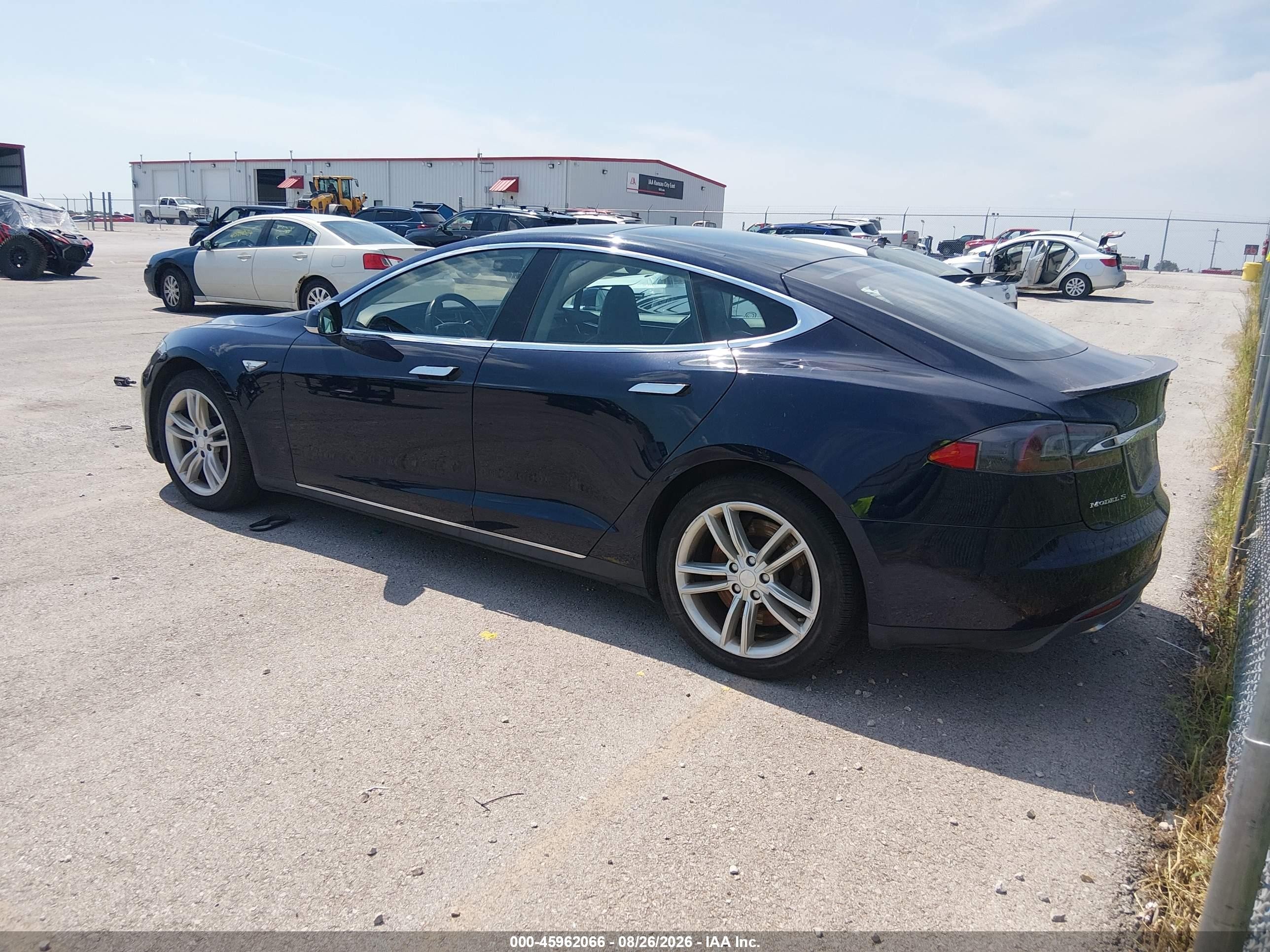 2013 Tesla Model S Performance Black vin: 5YJSA1DP7DFP06943