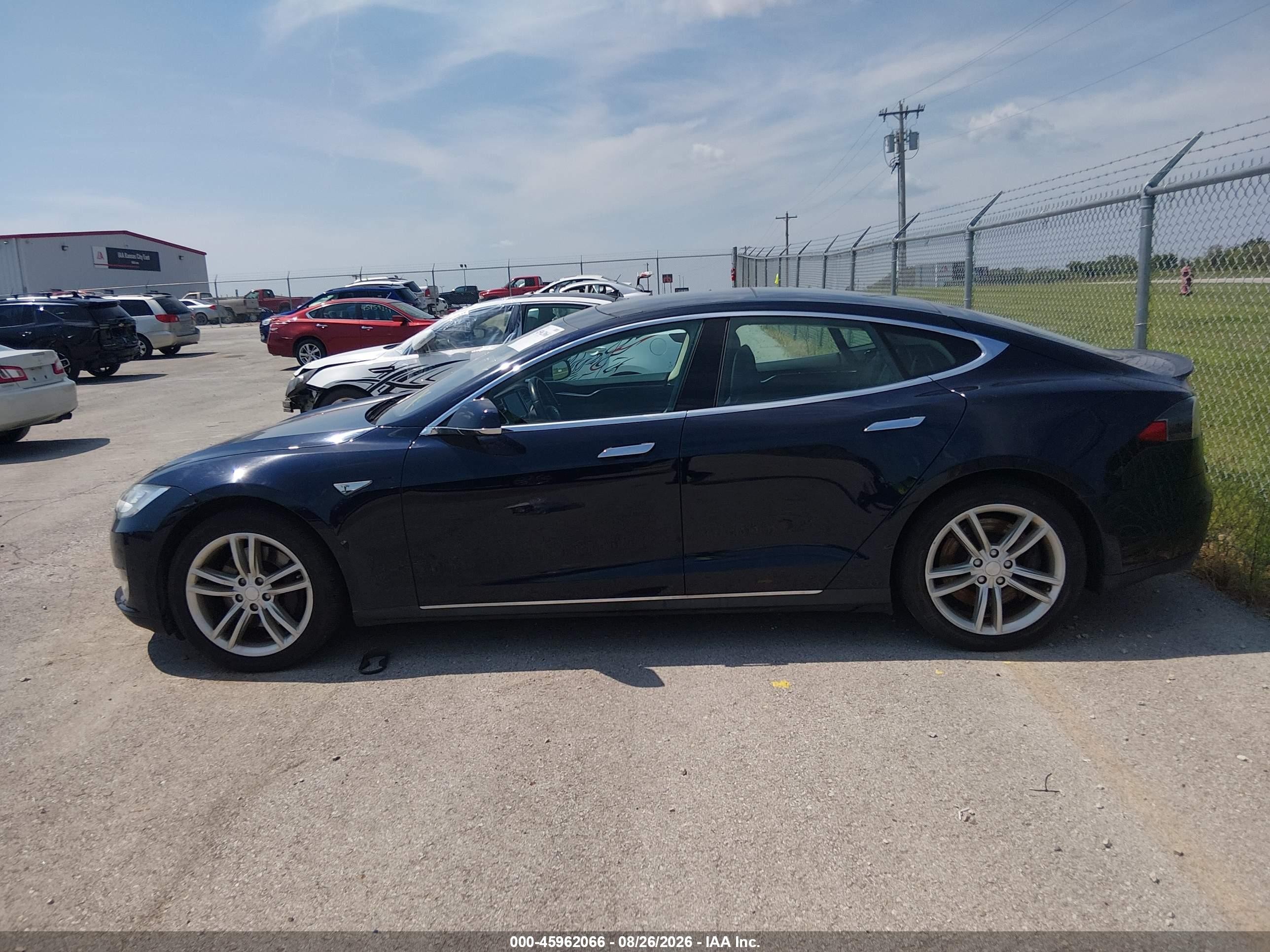 2013 Tesla Model S Performance Black vin: 5YJSA1DP7DFP06943