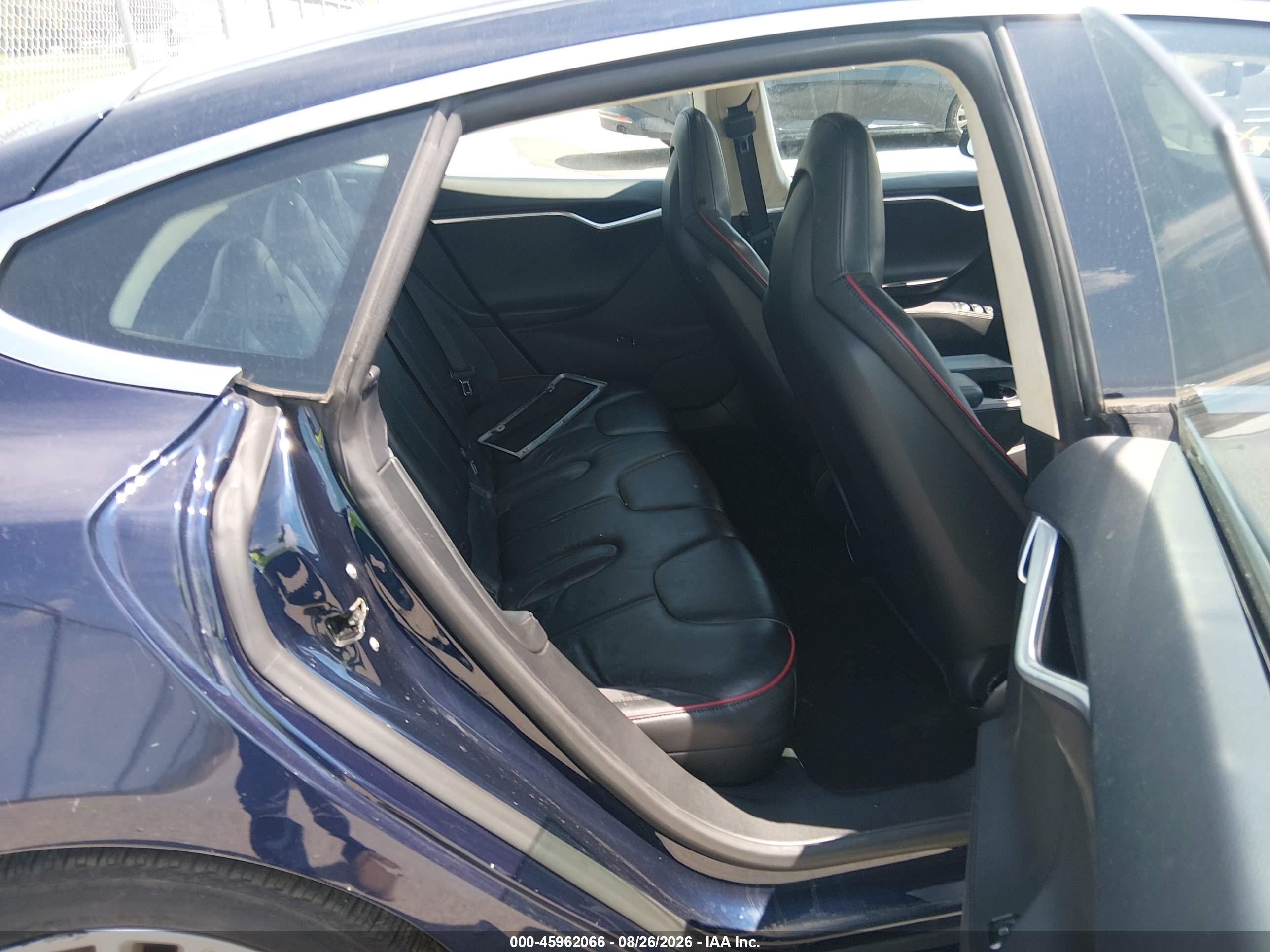 2013 Tesla Model S Performance Black vin: 5YJSA1DP7DFP06943