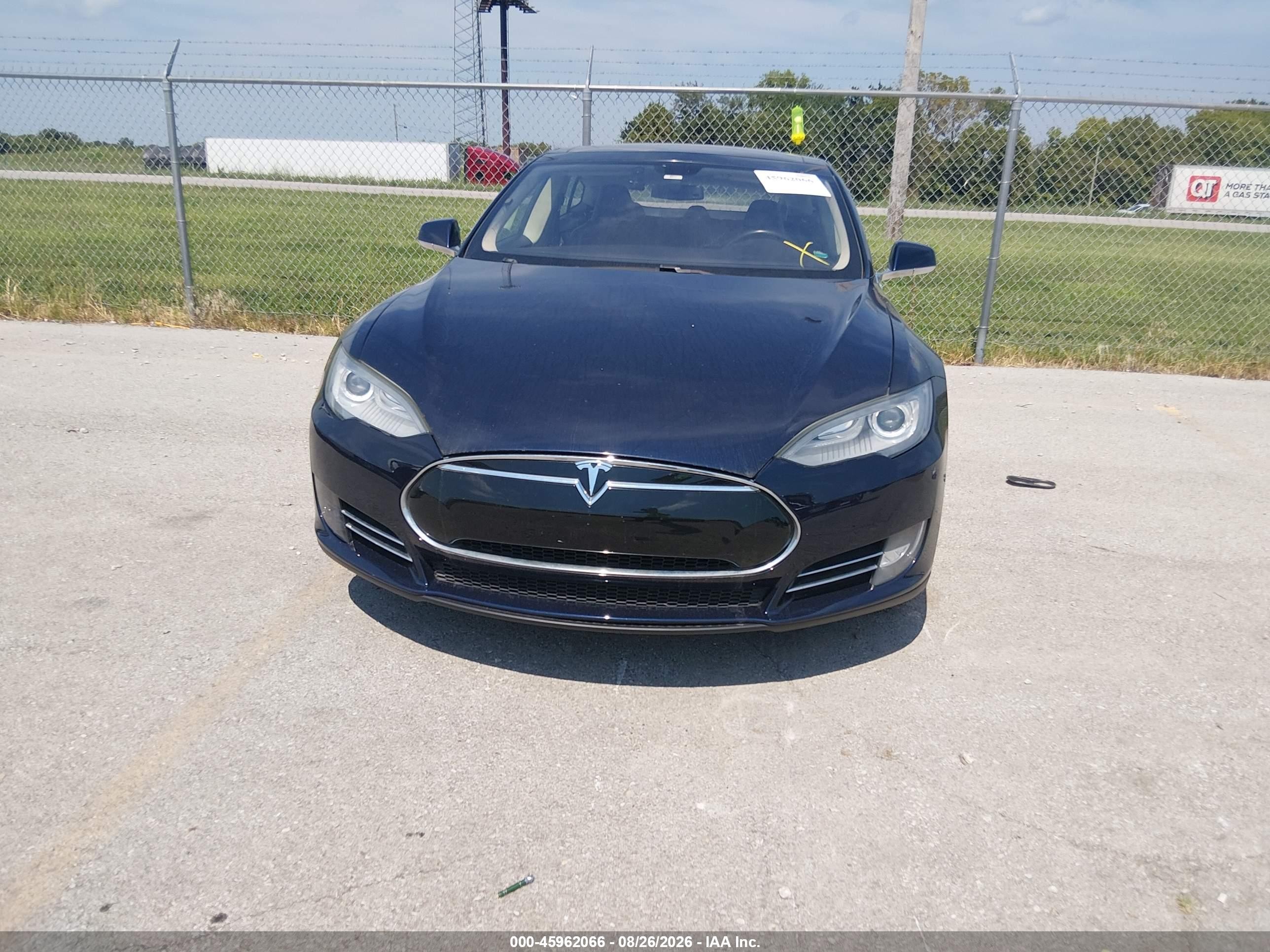 2013 Tesla Model S Performance Black vin: 5YJSA1DP7DFP06943