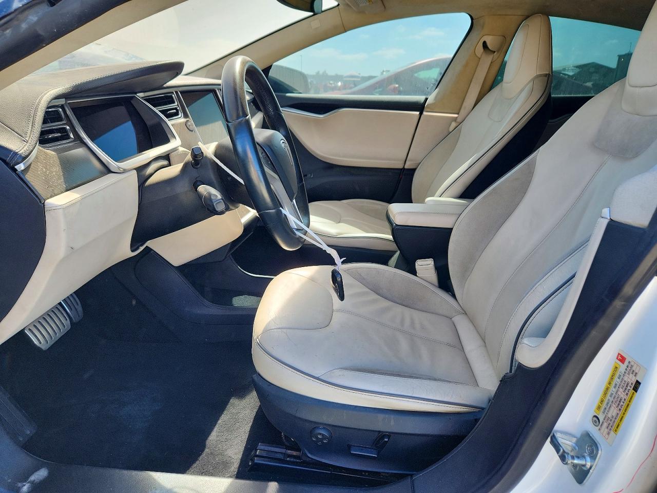 2012 Tesla Model S White vin: 5YJSA1DP8CFS01024