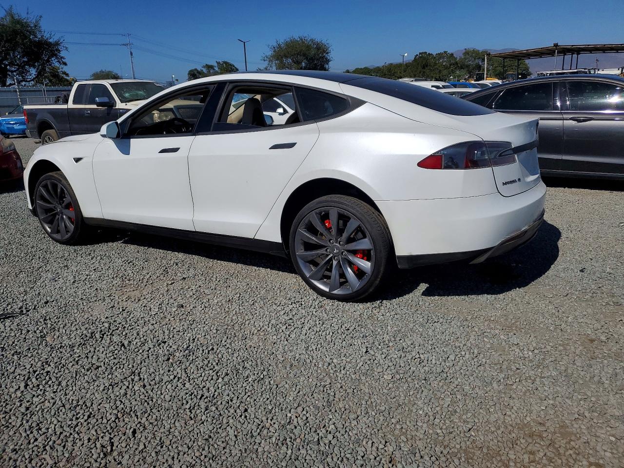 2013 Tesla Model S White vin: 5YJSA1DP9DFP13098