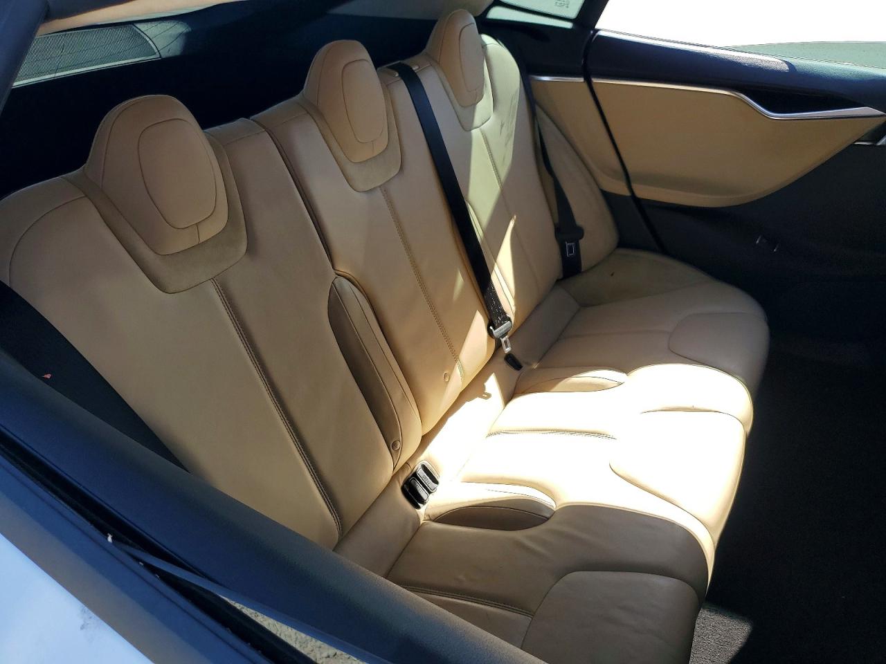 2013 Tesla Model S White vin: 5YJSA1DP9DFP13098
