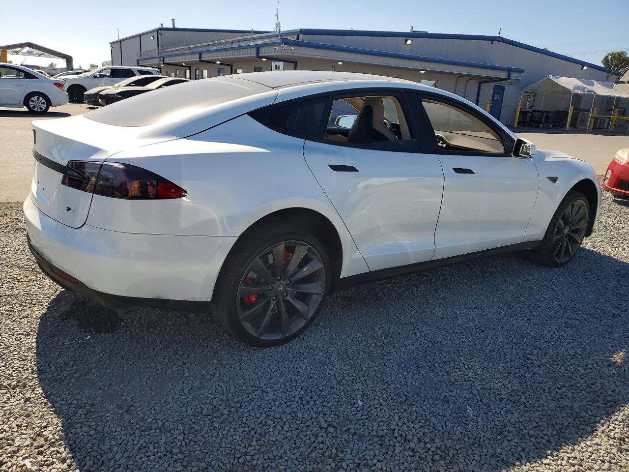 2013 Tesla Model S White vin: 5YJSA1DP9DFP13098