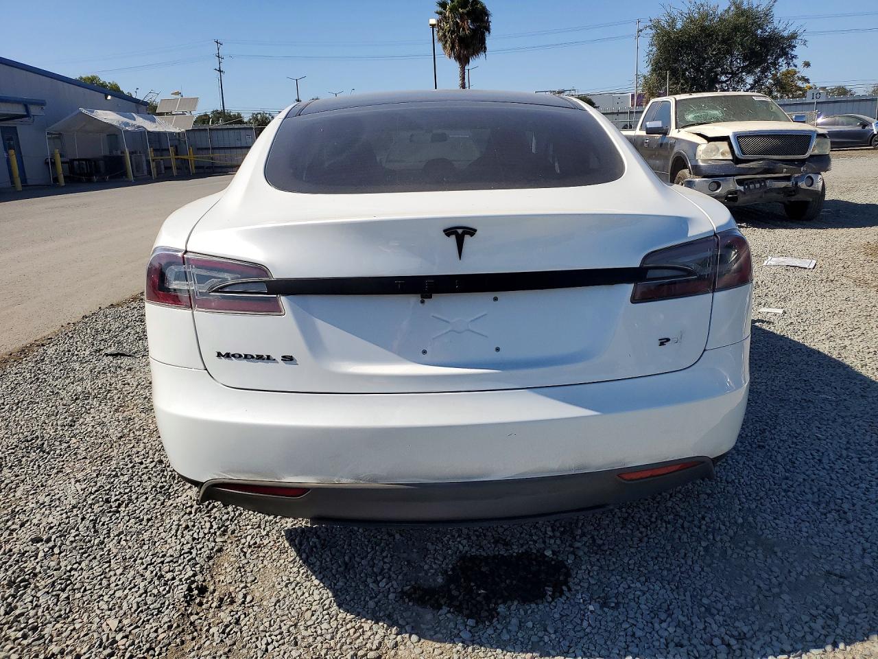 2013 Tesla Model S White vin: 5YJSA1DP9DFP13098