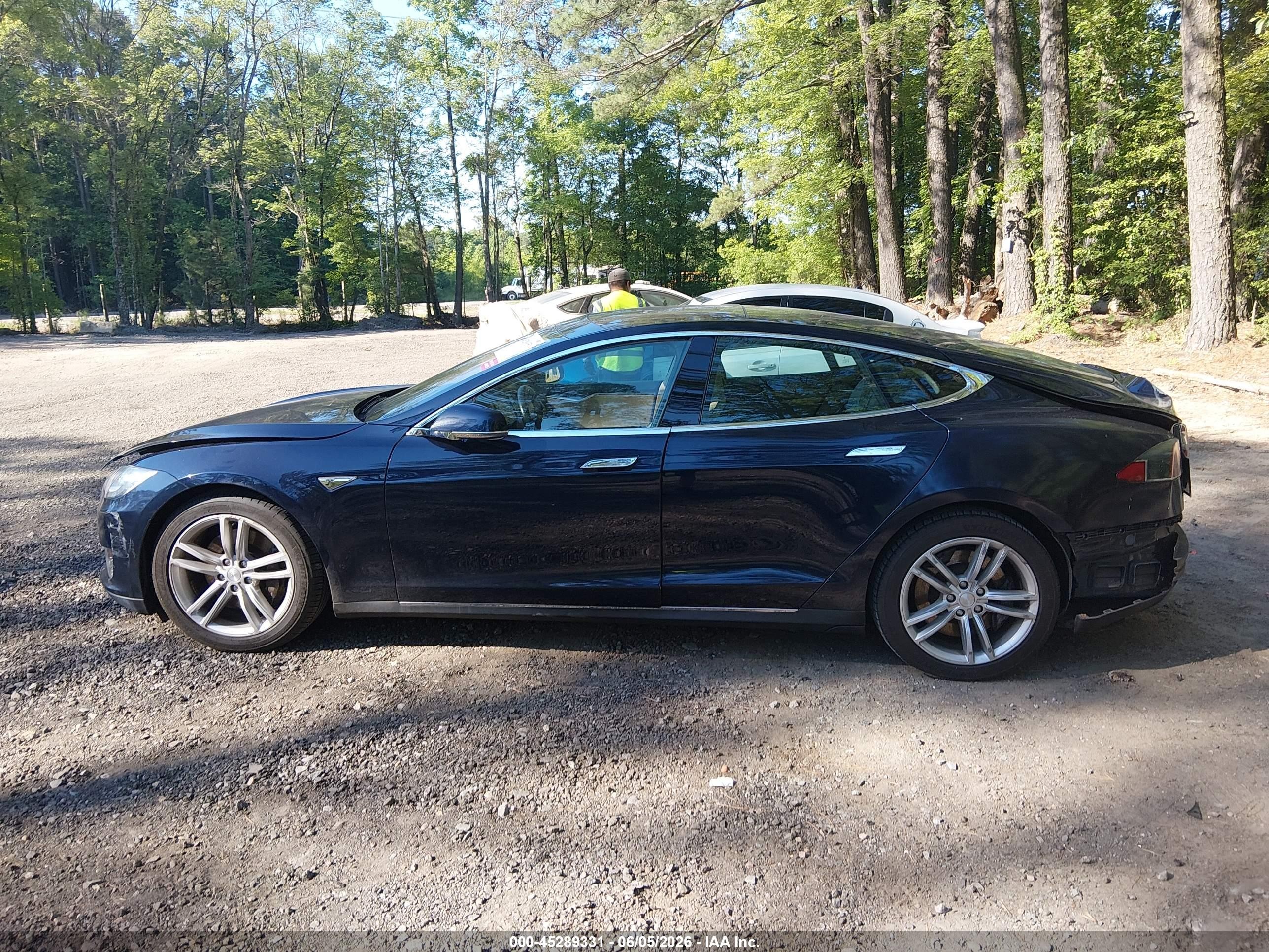 2013 Tesla Model S Performance Dark Blue vin: 5YJSA1DPXDFP15751