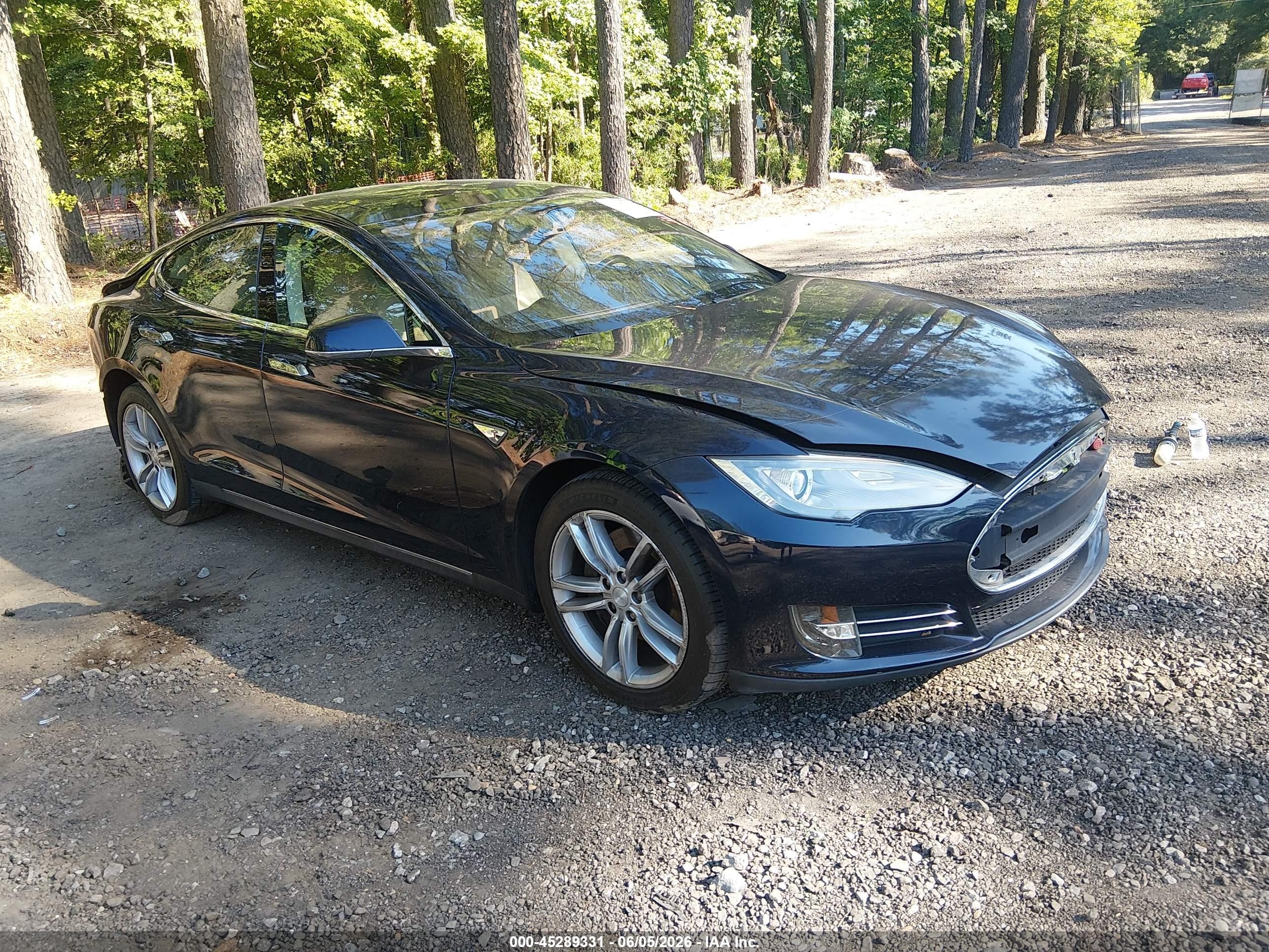 2013 Tesla Model S Performance Dark Blue vin: 5YJSA1DPXDFP15751