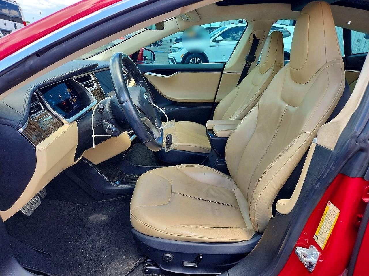 2013 Tesla Model S Red vin: 5YJSA1DPXDFP26149