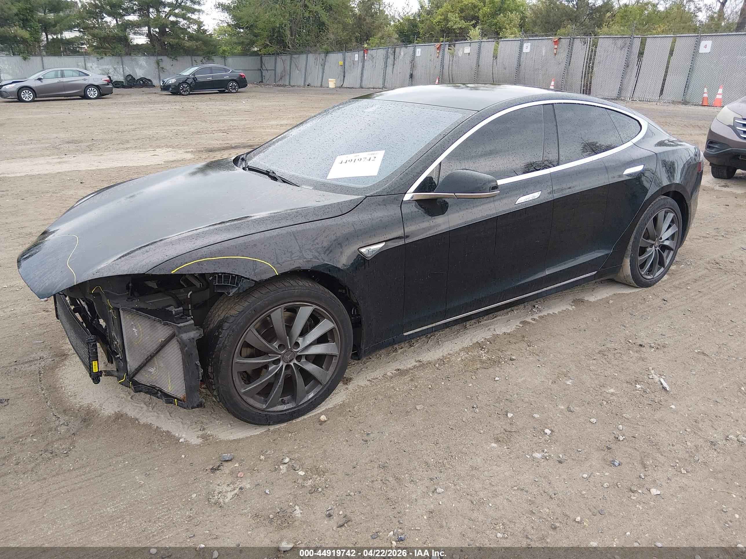 2016 Tesla Model S 60/70/75/85 Черный vin: 5YJSA1E11GF150319