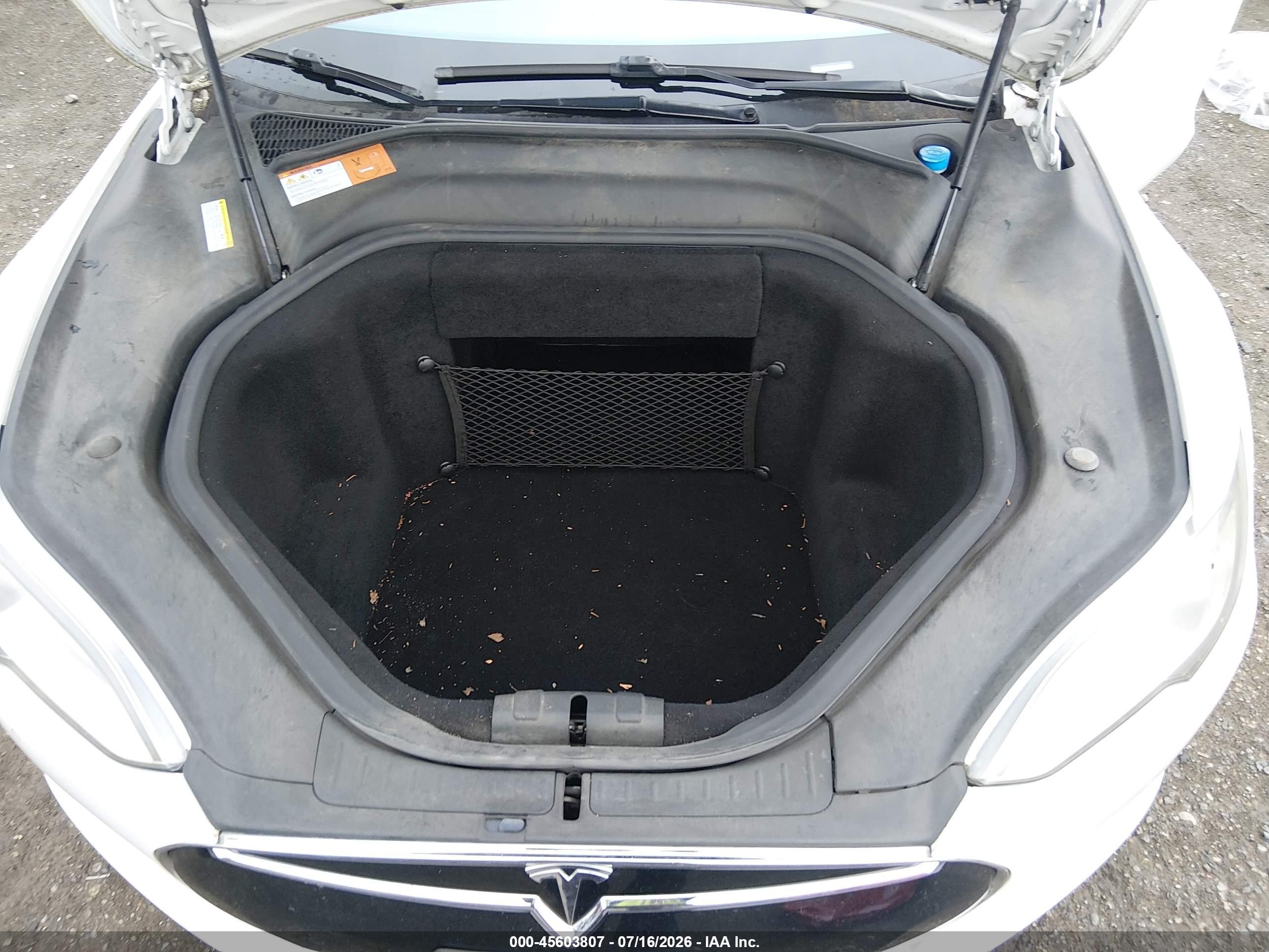 2015 Tesla Model S 60/70/85 White vin: 5YJSA1E12FF118753