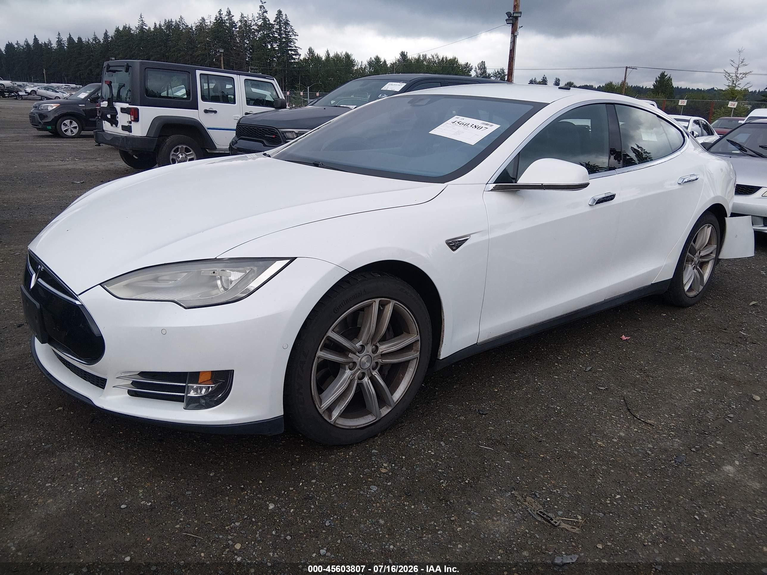 2015 Tesla Model S 60/70/85 White vin: 5YJSA1E12FF118753