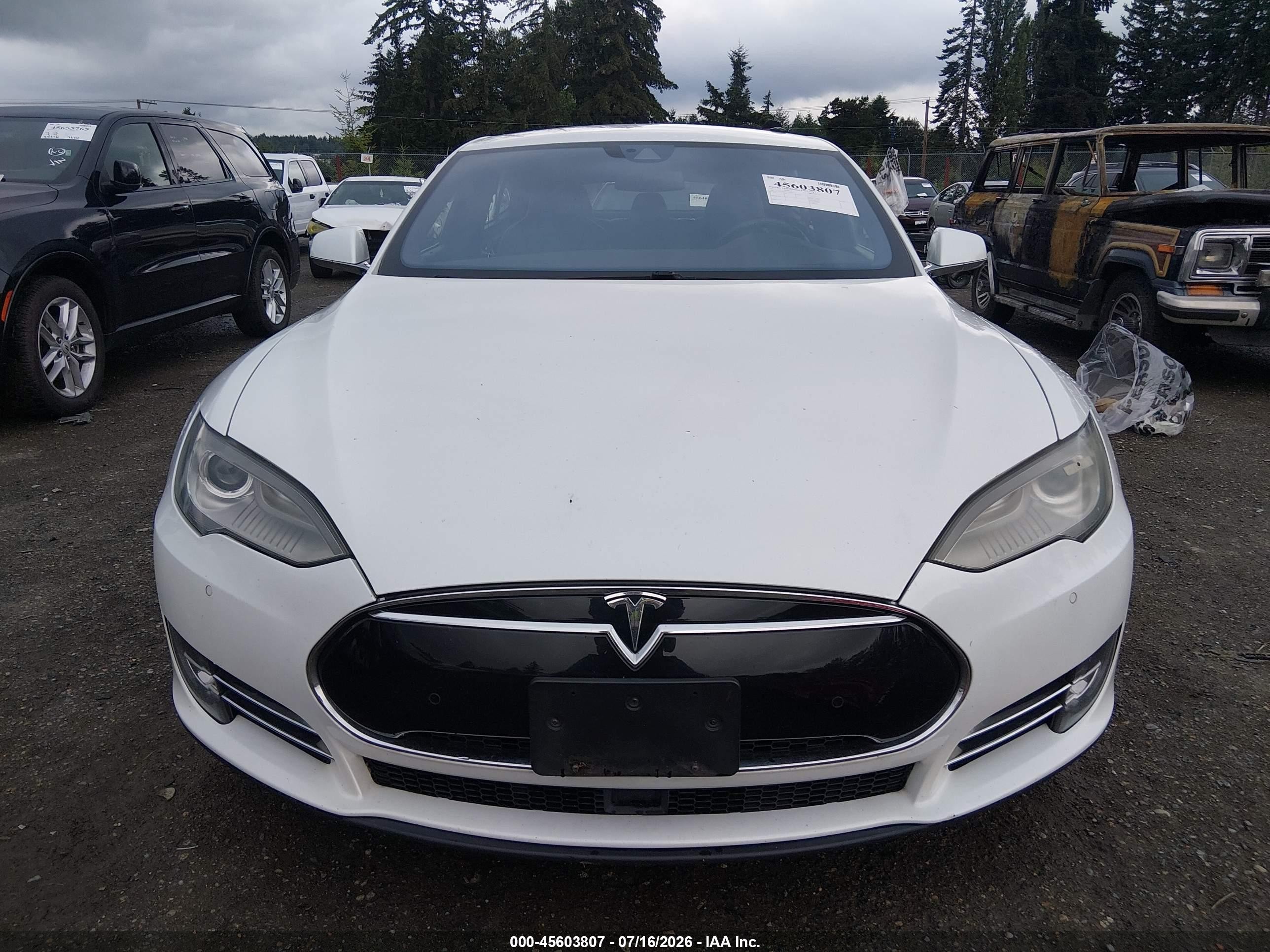 2015 Tesla Model S 60/70/85 White vin: 5YJSA1E12FF118753