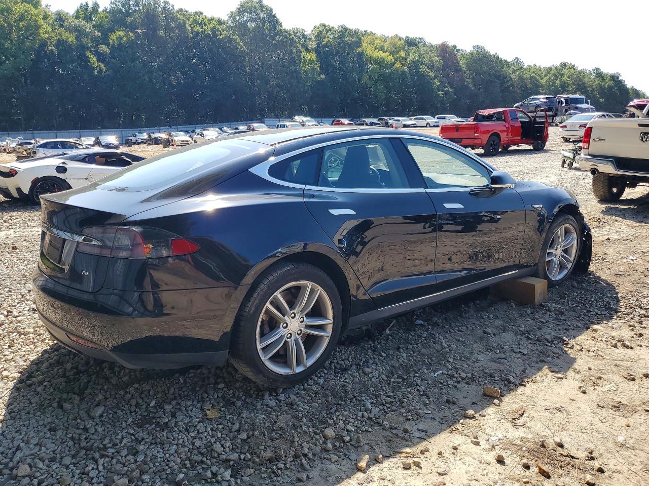 2015 Tesla Model S Black vin: 5YJSA1E13FF113013
