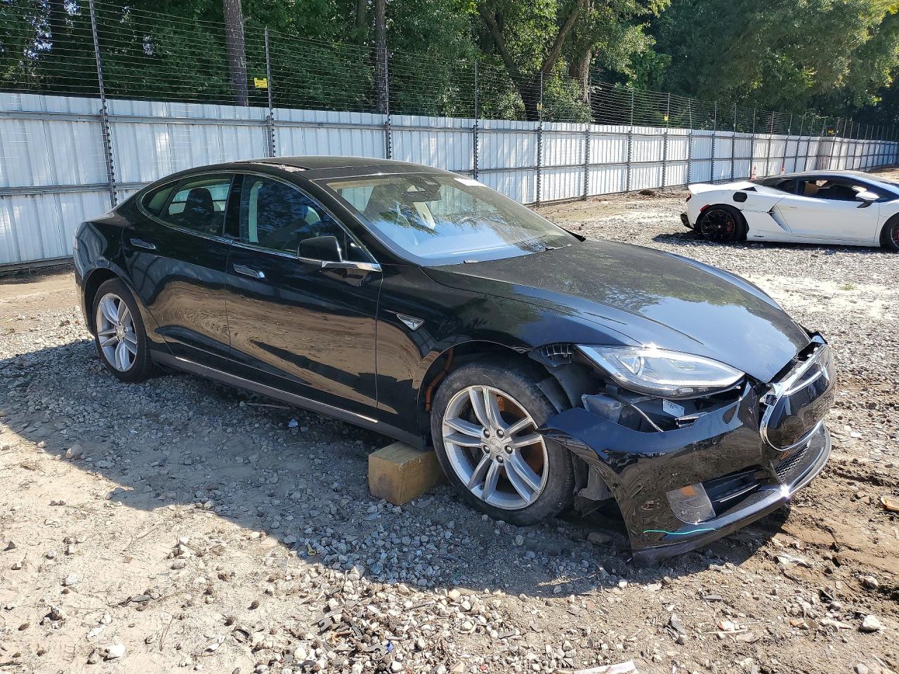 2015 Tesla Model S Black vin: 5YJSA1E13FF113013