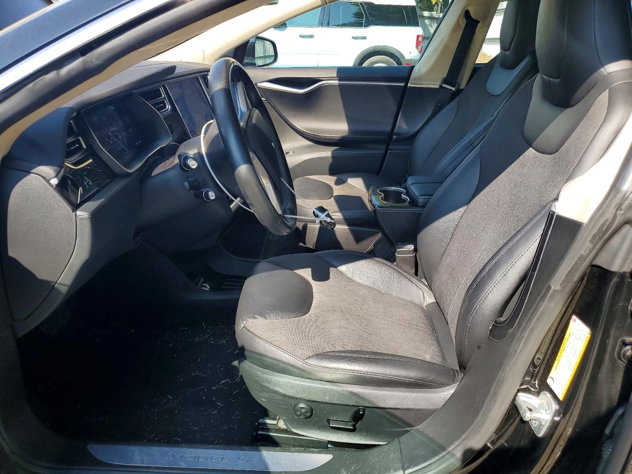 2015 Tesla Model S Black vin: 5YJSA1E13FF113013