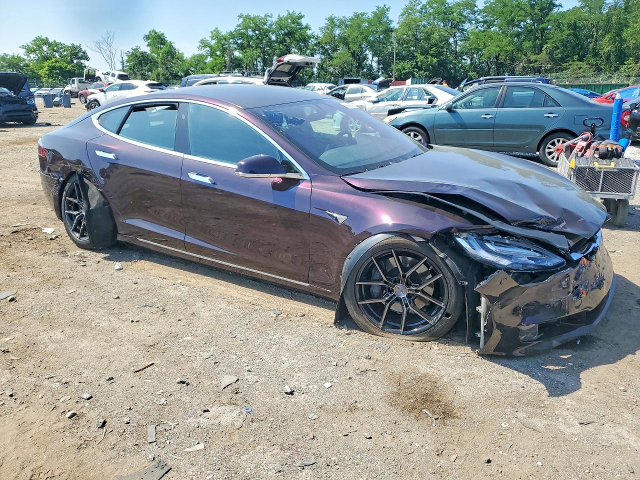 2016 Tesla Model S Фиолетовый vin: 5YJSA1E13GF174122