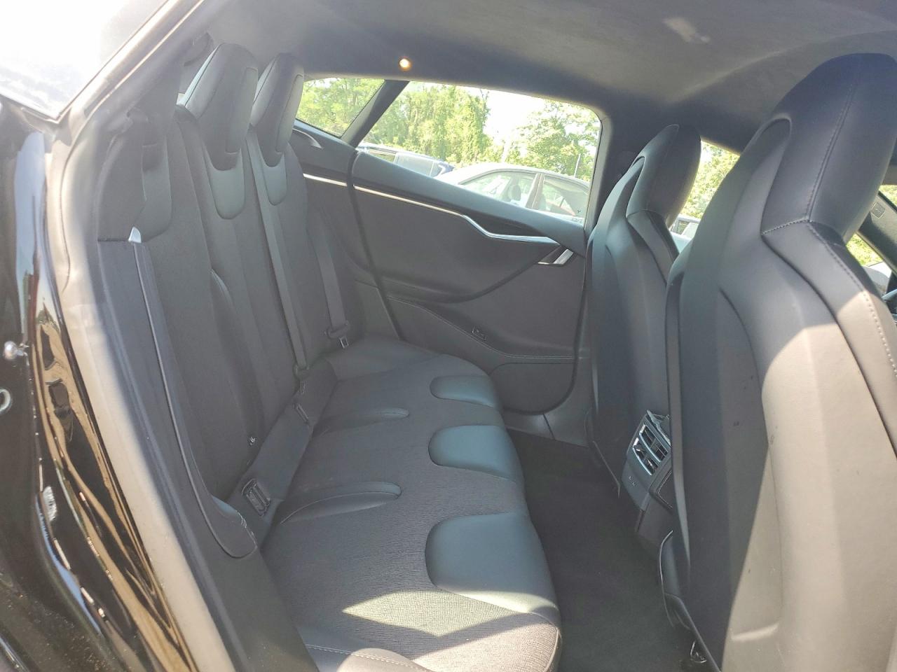 2016 Tesla Model S Фиолетовый vin: 5YJSA1E13GF174122