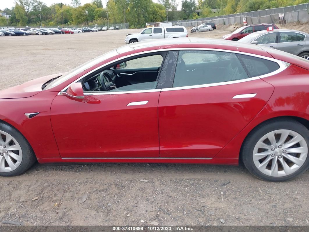 2017 Tesla Model S 60/75 Красный vin: 5YJSA1E13HF176860