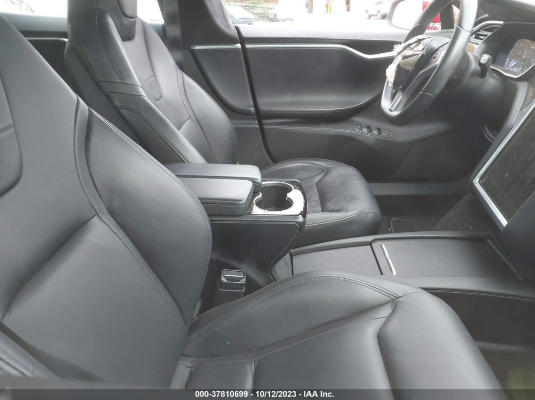 2017 Tesla Model S 60/75 Красный vin: 5YJSA1E13HF176860