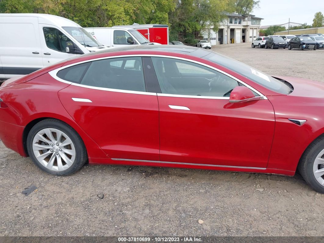 2017 Tesla Model S 60/75 Красный vin: 5YJSA1E13HF176860