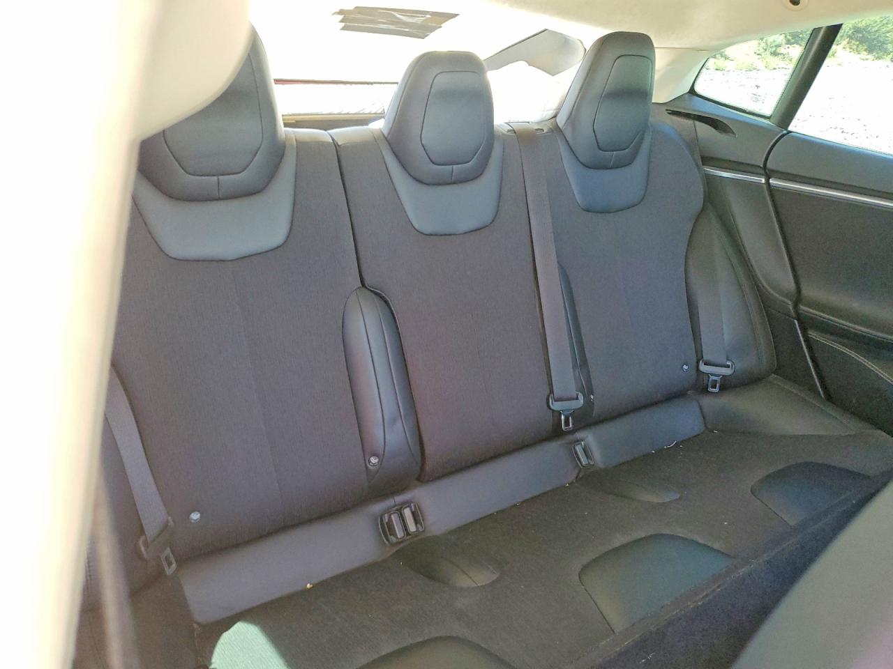 2015 Tesla Model S Charcoal vin: 5YJSA1E14FF112906