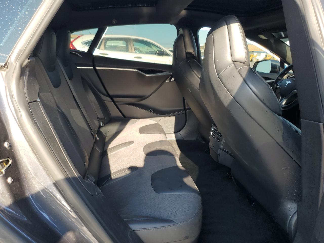 2017 Tesla Model S  Серый vin: 5YJSA1E14HF195286