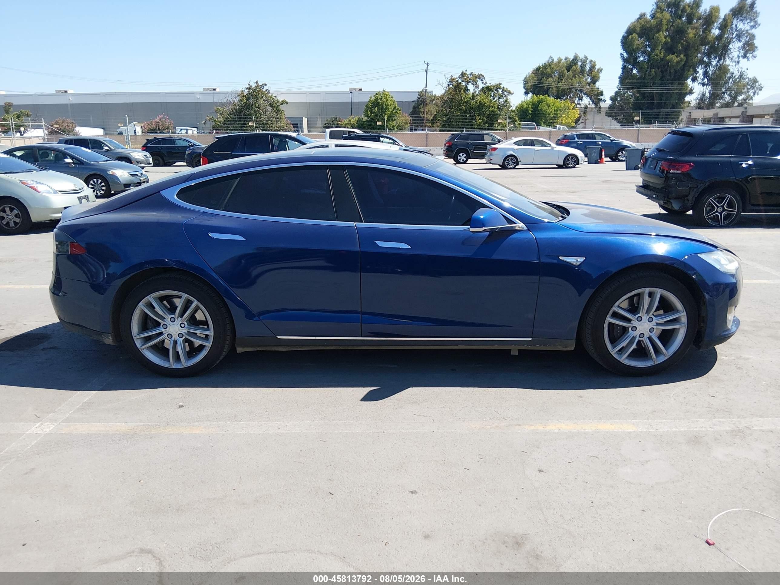 2015 Tesla Model S 60/70/85 Blue vin: 5YJSA1E15FF113885