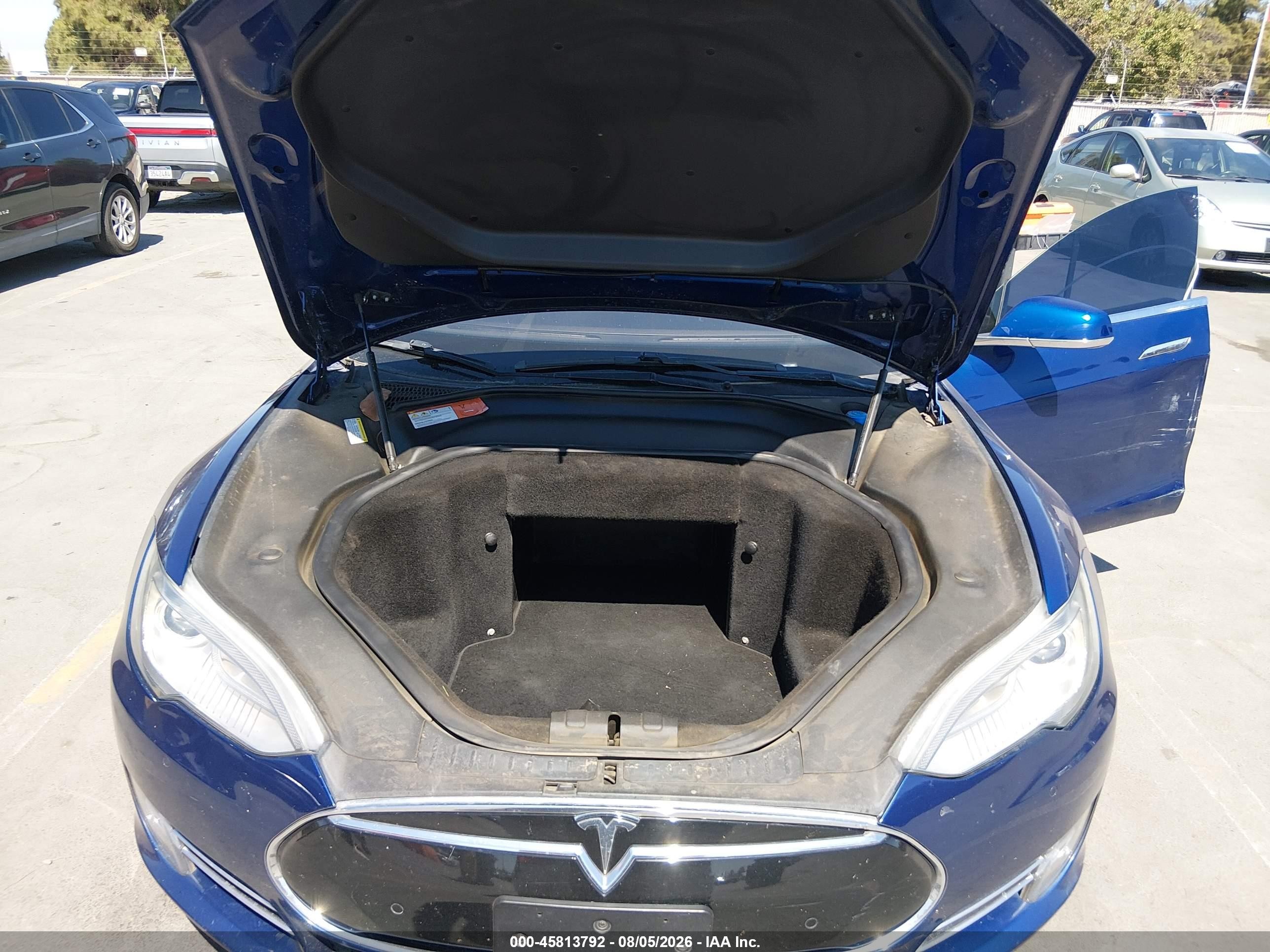2015 Tesla Model S 60/70/85 Blue vin: 5YJSA1E15FF113885