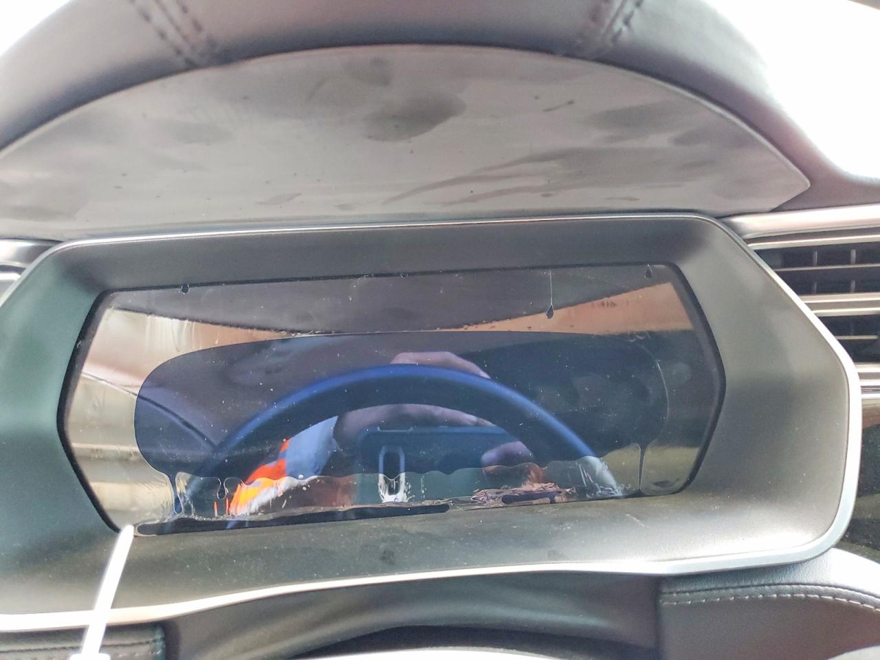 2015 Tesla Model S Серебряный vin: 5YJSA1E16FF116097