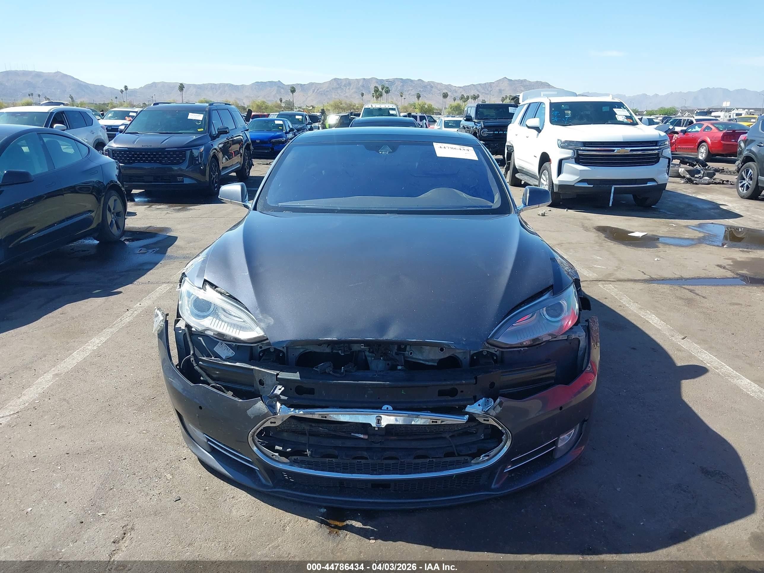2015 Tesla Model S 60/70/85 Gray vin: 5YJSA1E18FF118613