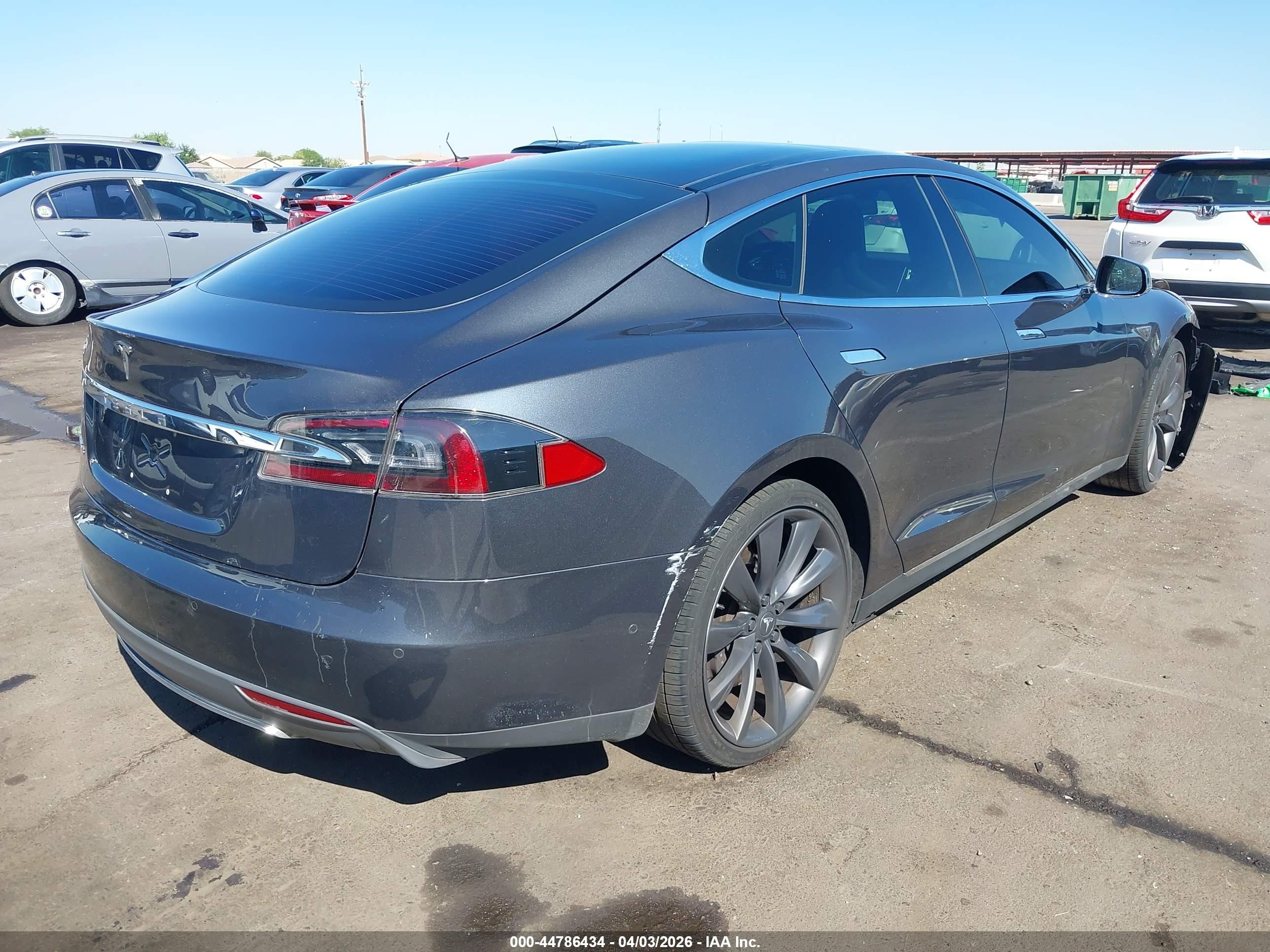 2015 Tesla Model S 60/70/85 Gray vin: 5YJSA1E18FF118613