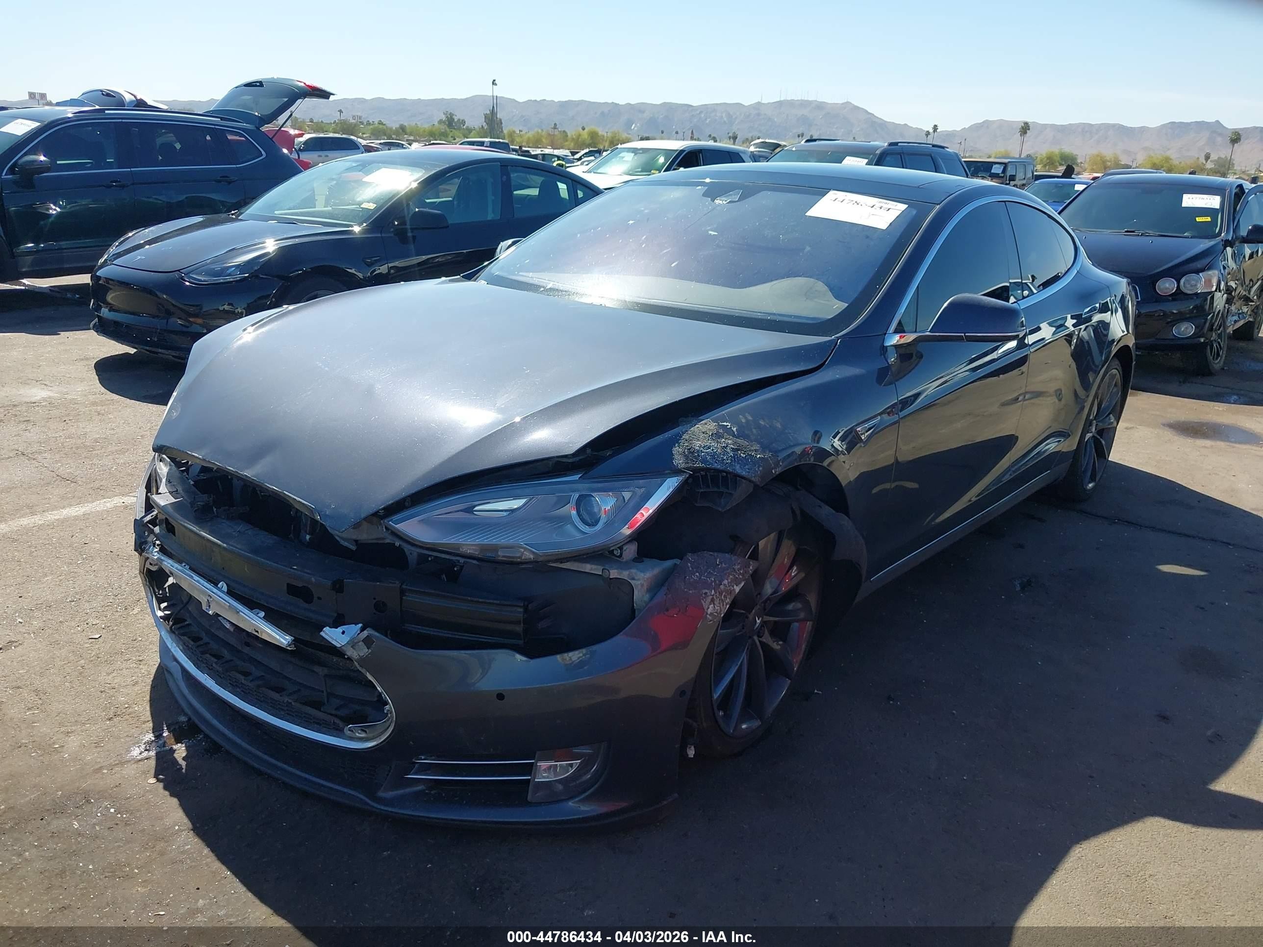 2015 Tesla Model S 60/70/85 Gray vin: 5YJSA1E18FF118613