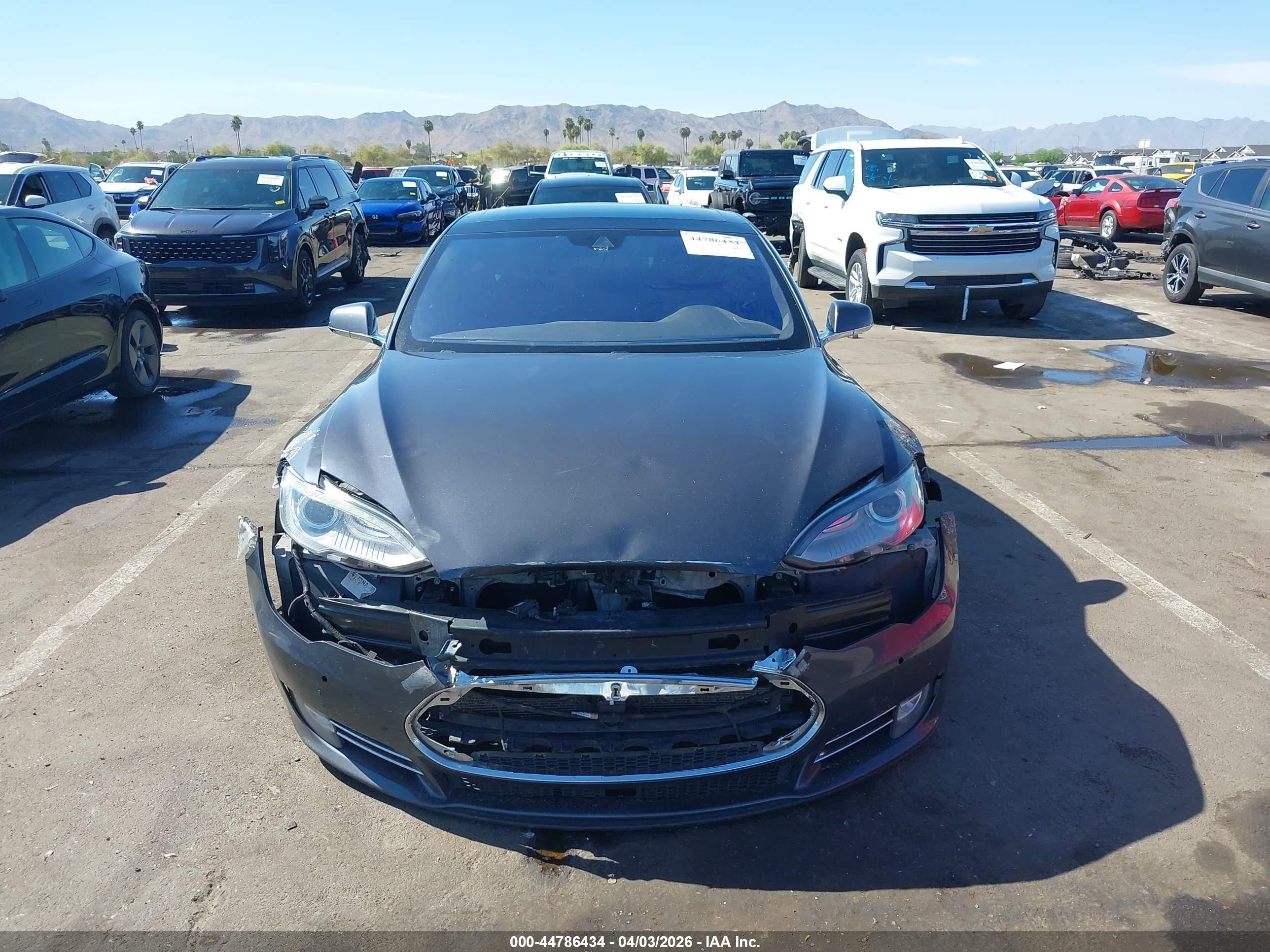 2015 Tesla Model S 60/70/85 Gray vin: 5YJSA1E18FF118613
