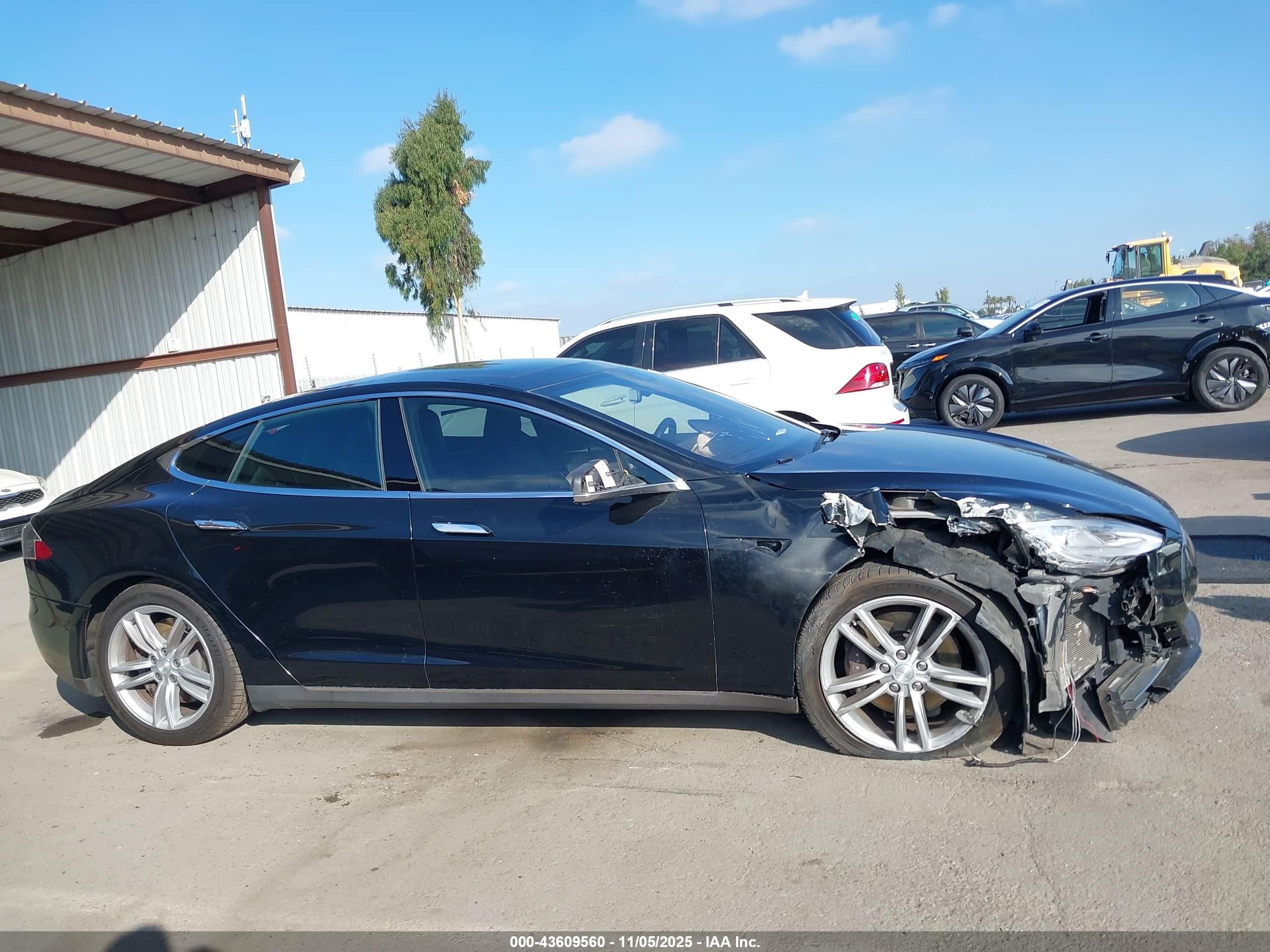2015 Tesla Model S 60/70/85 Black vin: 5YJSA1E19FF116630