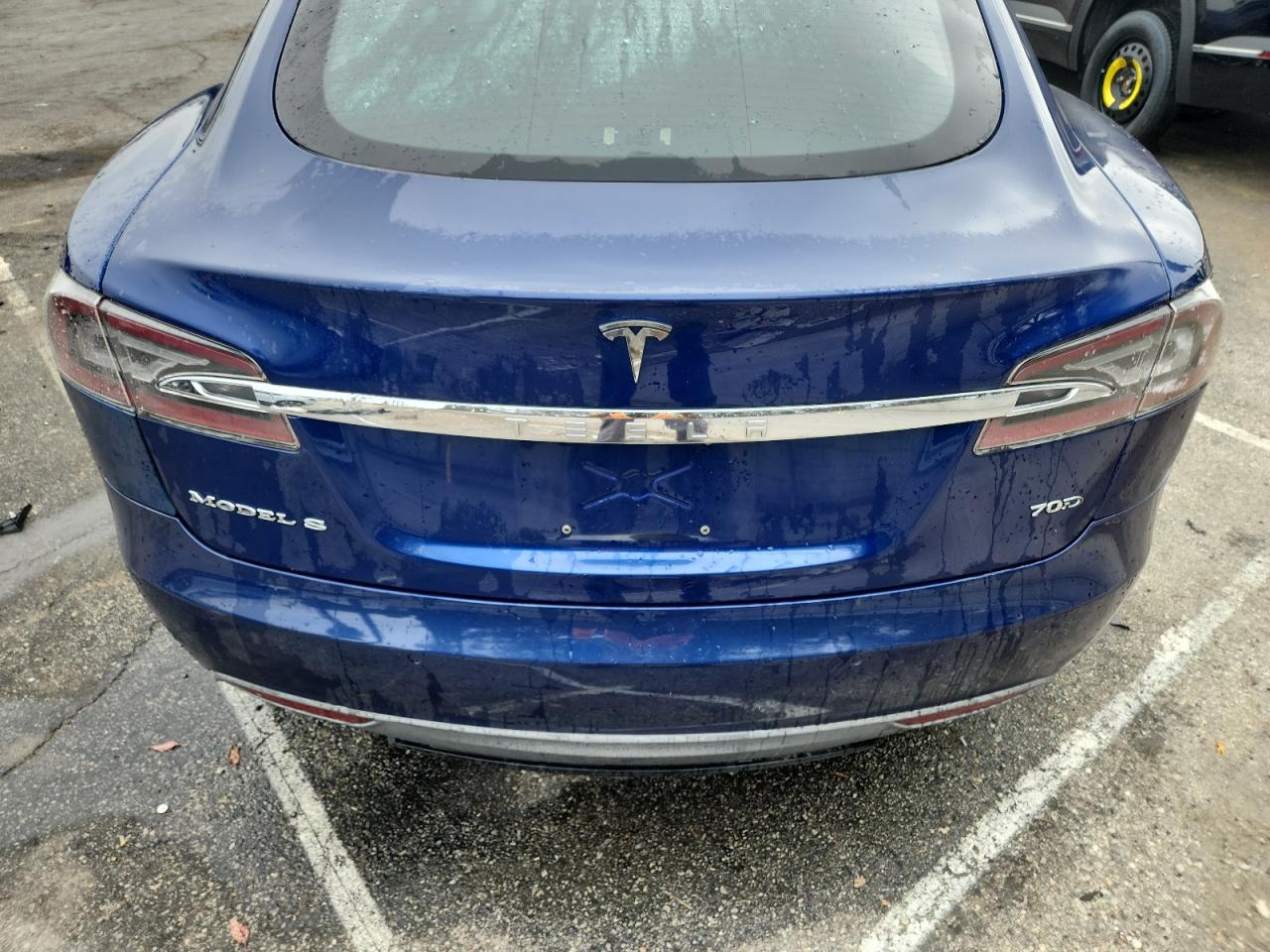 2015 Tesla Model S Blue vin: 5YJSA1E20FF114287 Damage: Right Tail Light, Water Damage, Replacement Required