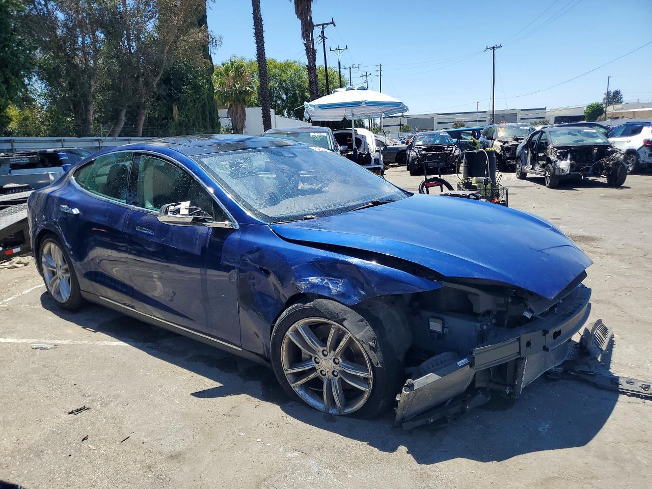 2015 Tesla Model S Blue vin: 5YJSA1E20FF114287