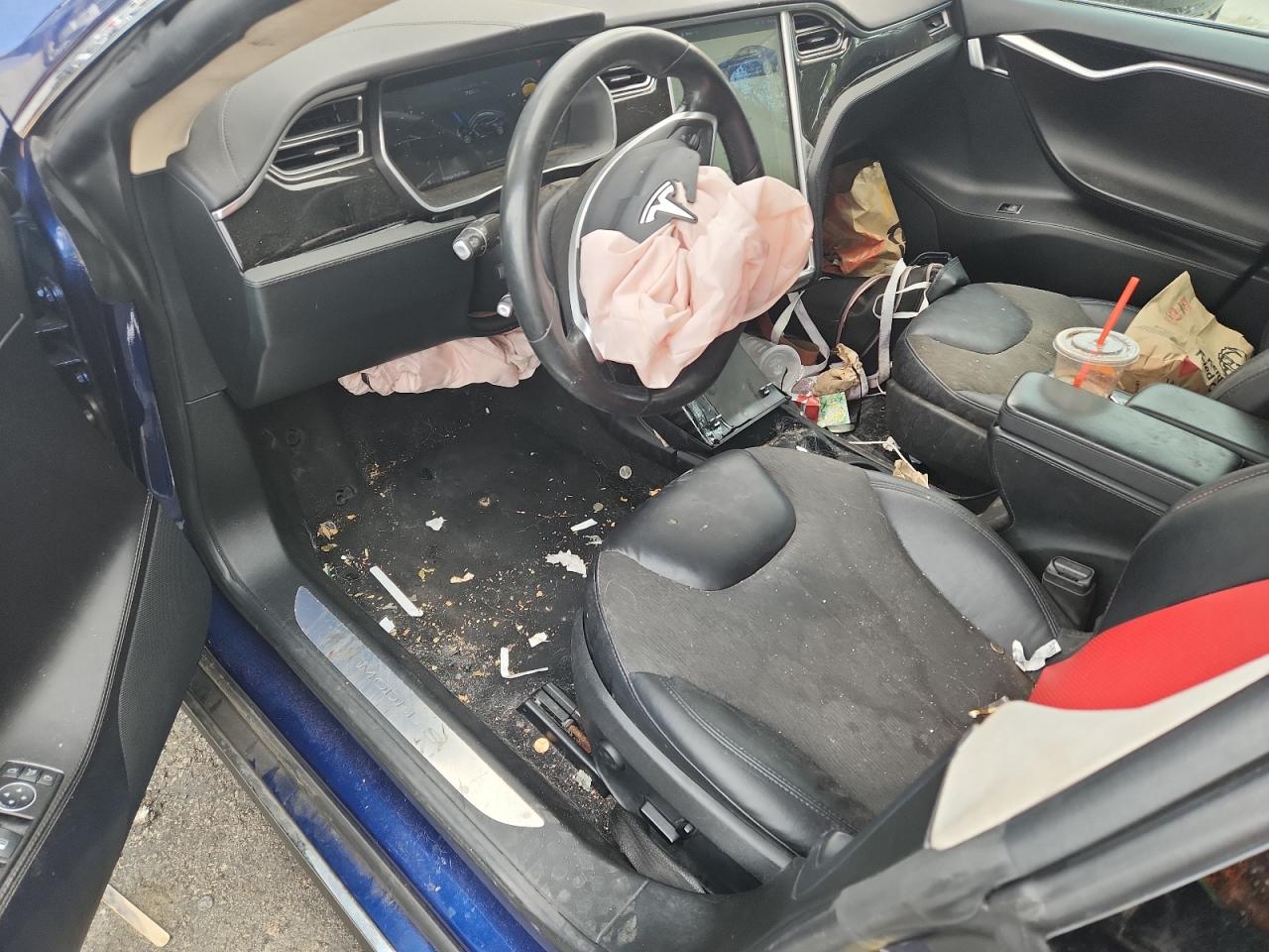 2015 Tesla Model S Blue vin: 5YJSA1E20FF114287 Damage: Airbag - Front Left, Deployed, Replacement Required