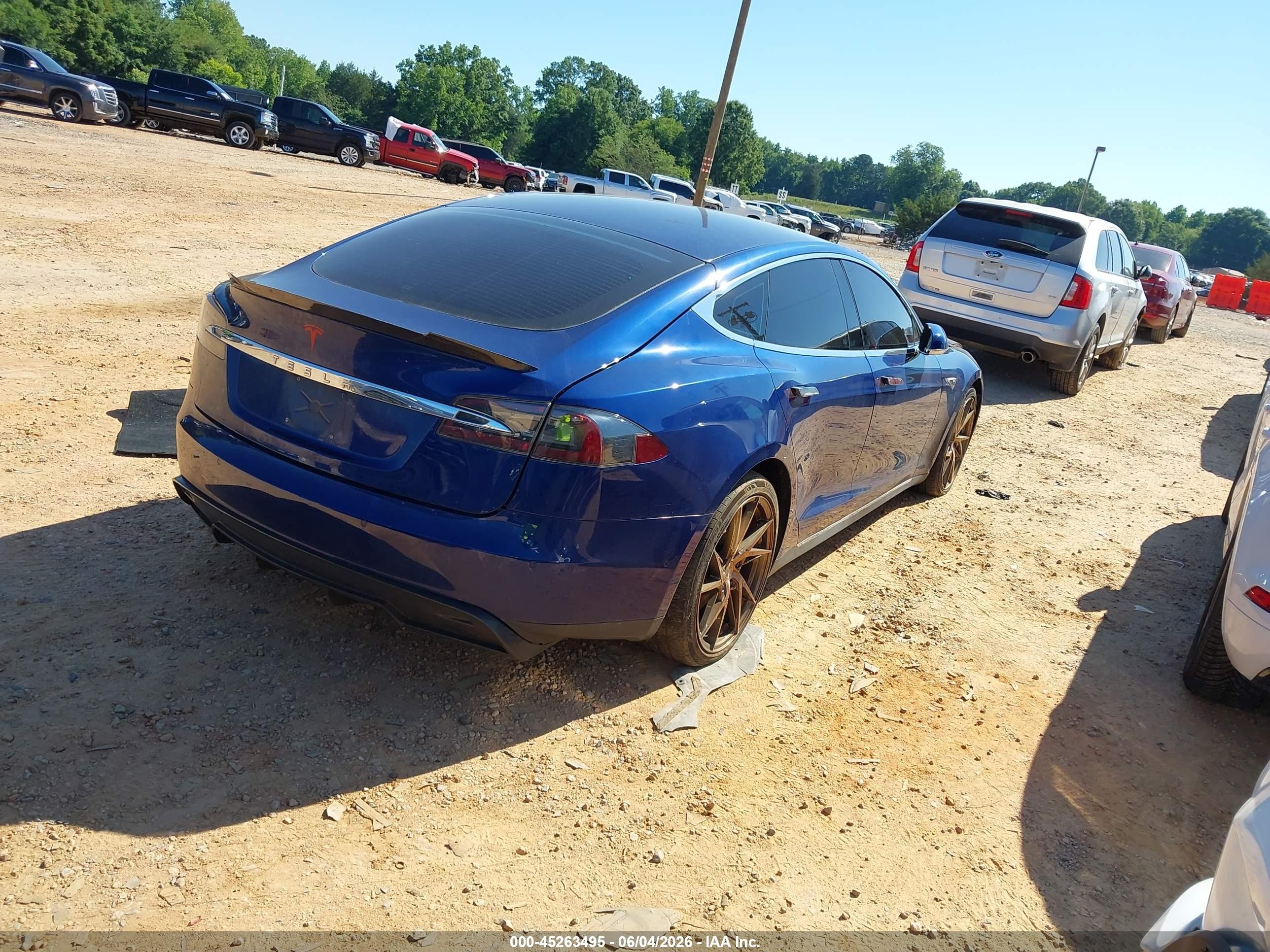 2015 Tesla Model S 70d/85d/p85d Blue vin: 5YJSA1E21FF103704
