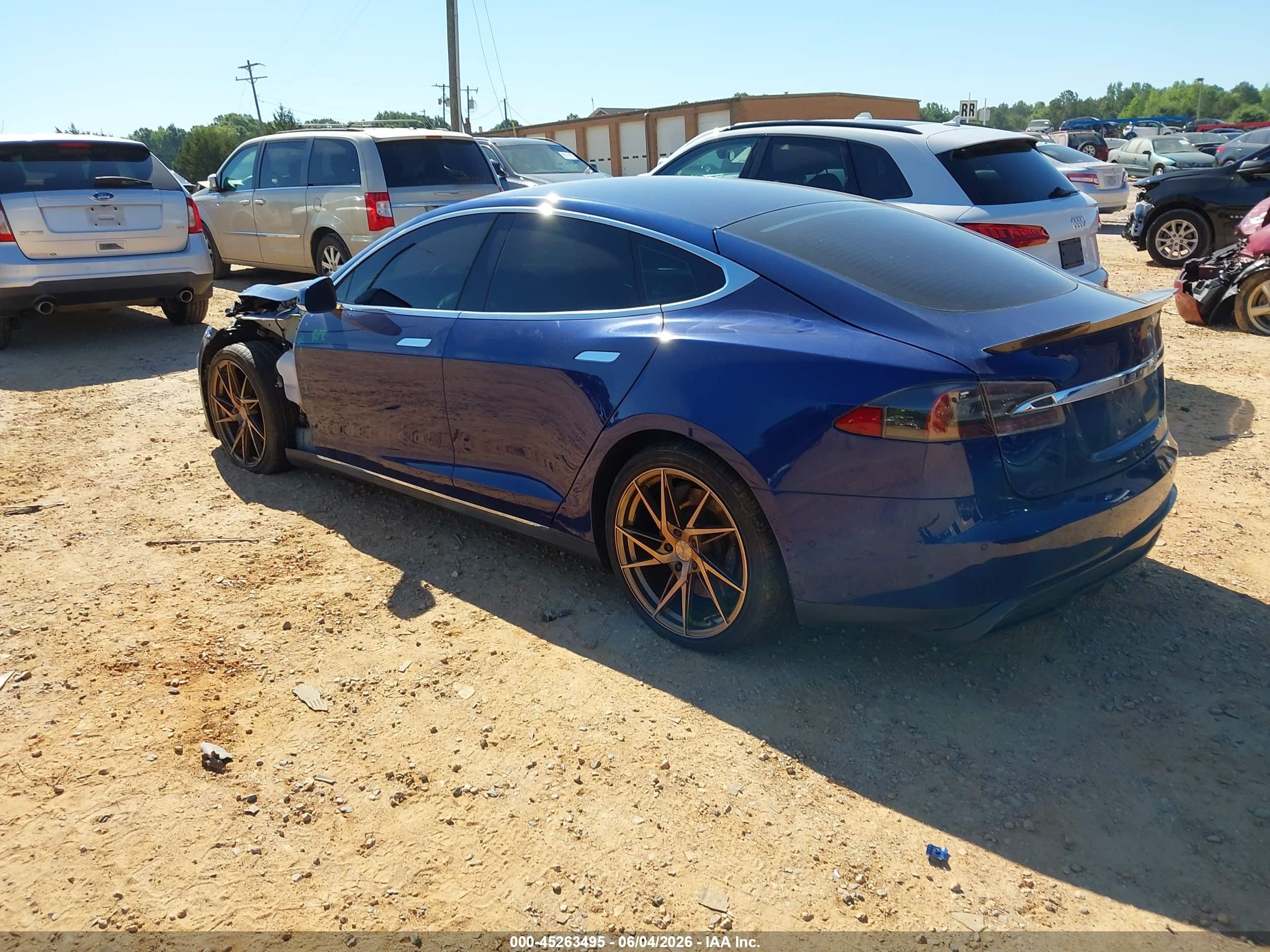 2015 Tesla Model S 70d/85d/p85d Blue vin: 5YJSA1E21FF103704