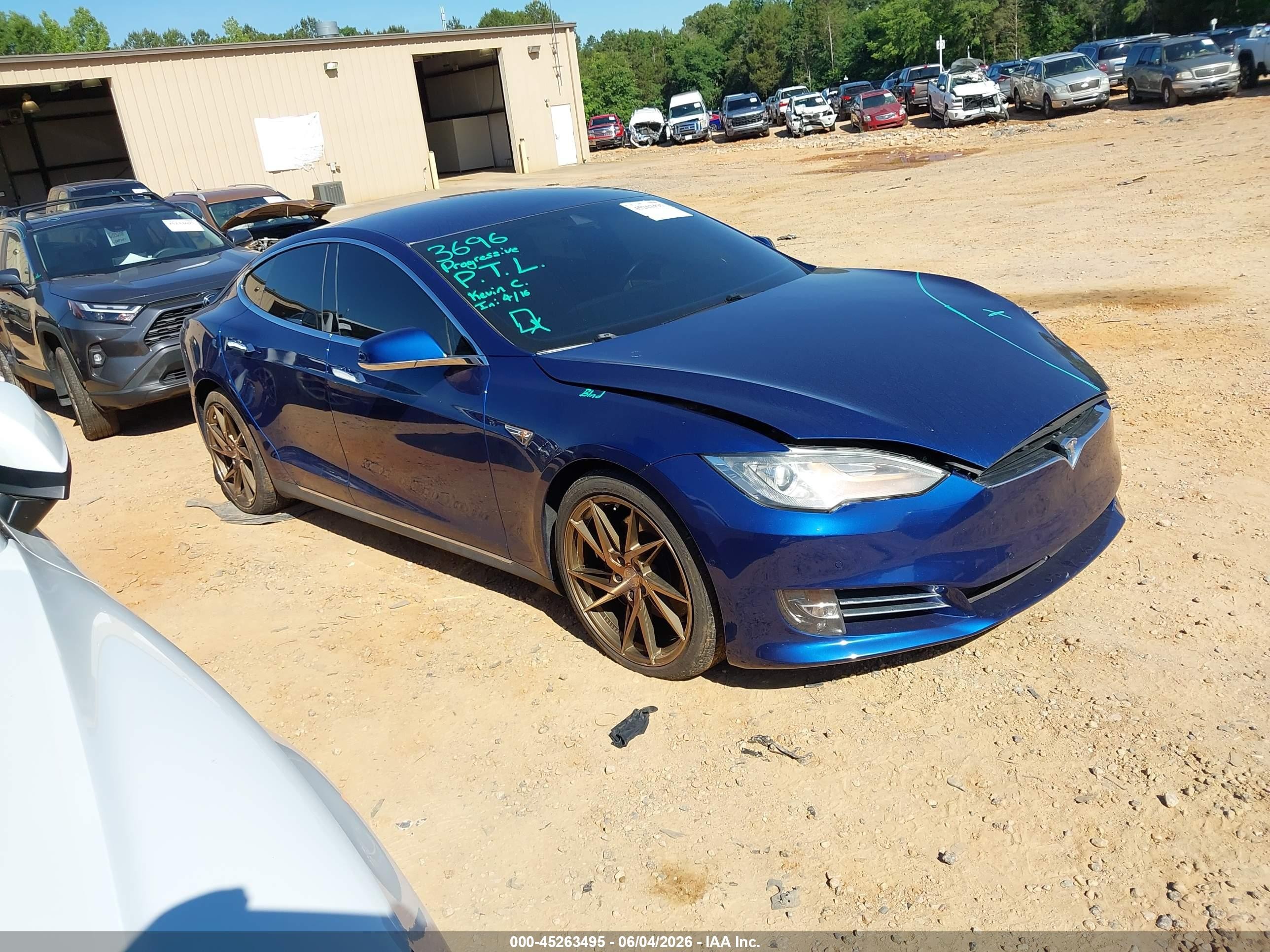 2015 Tesla Model S 70d/85d/p85d Blue vin: 5YJSA1E21FF103704