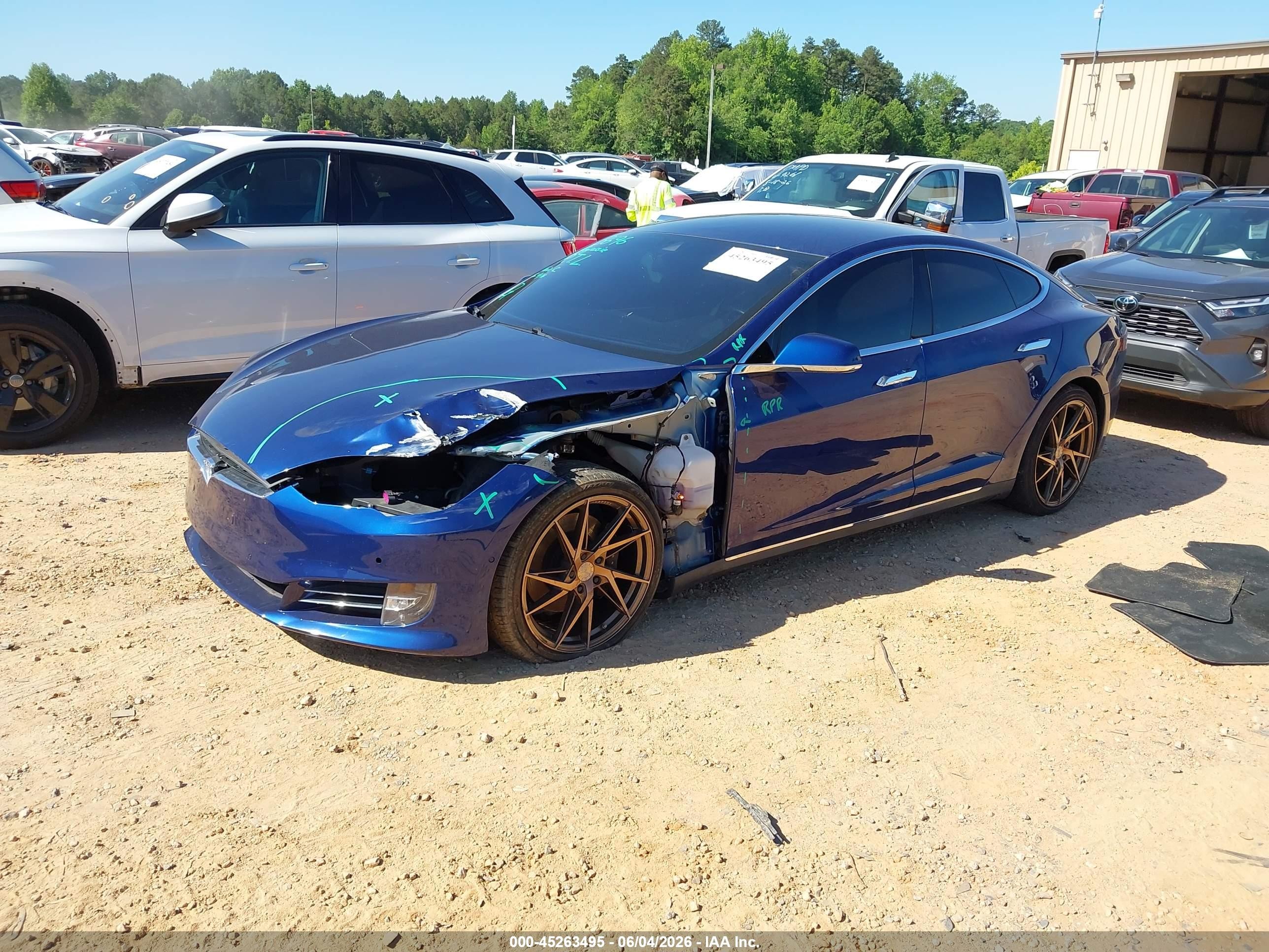 2015 Tesla Model S 70d/85d/p85d Blue vin: 5YJSA1E21FF103704