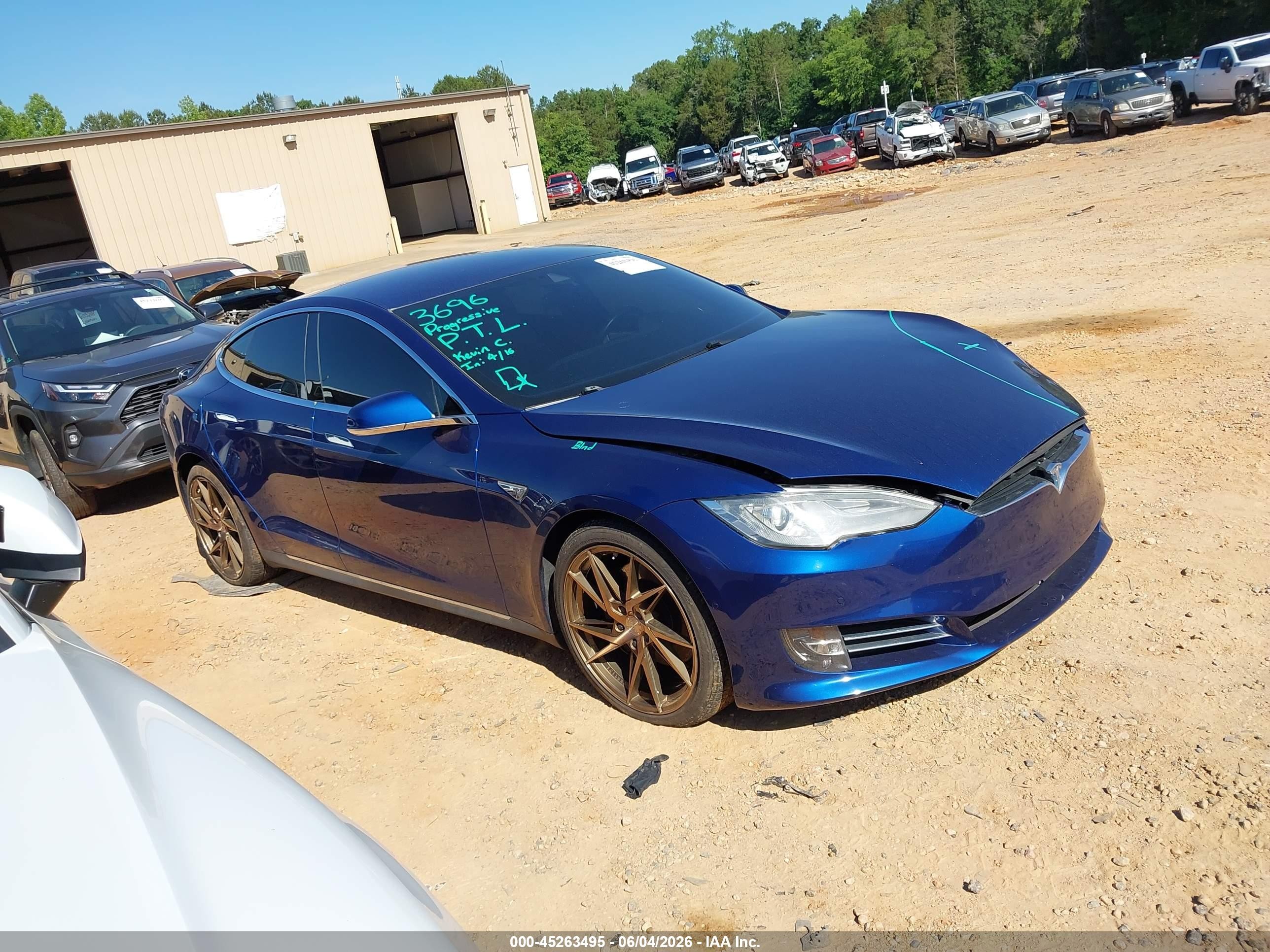 2015 Tesla Model S 70d/85d/p85d Blue vin: 5YJSA1E21FF103704