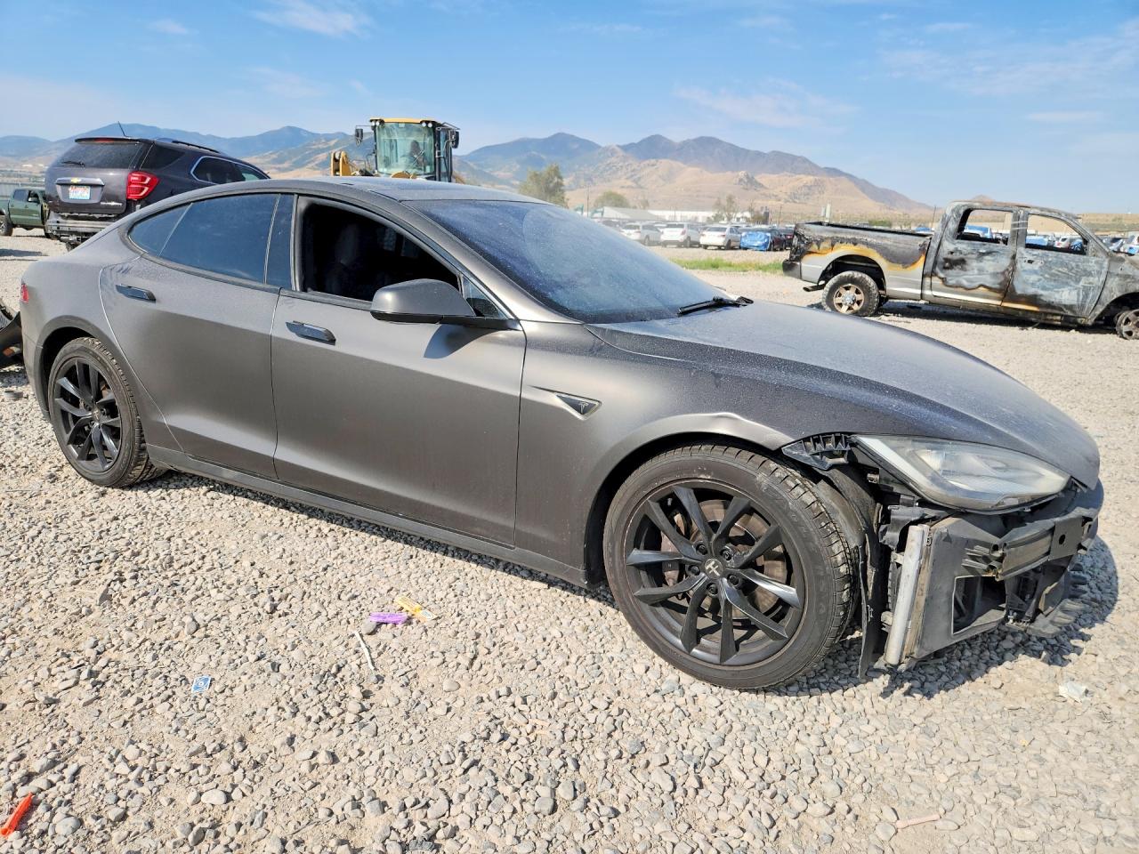 2015 Tesla Model S Gray vin: 5YJSA1E21FF109101
