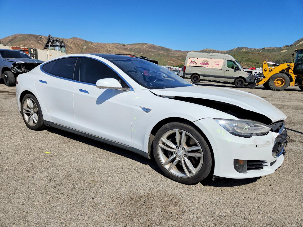 2015 Tesla Model S White vin: 5YJSA1E23FF109097