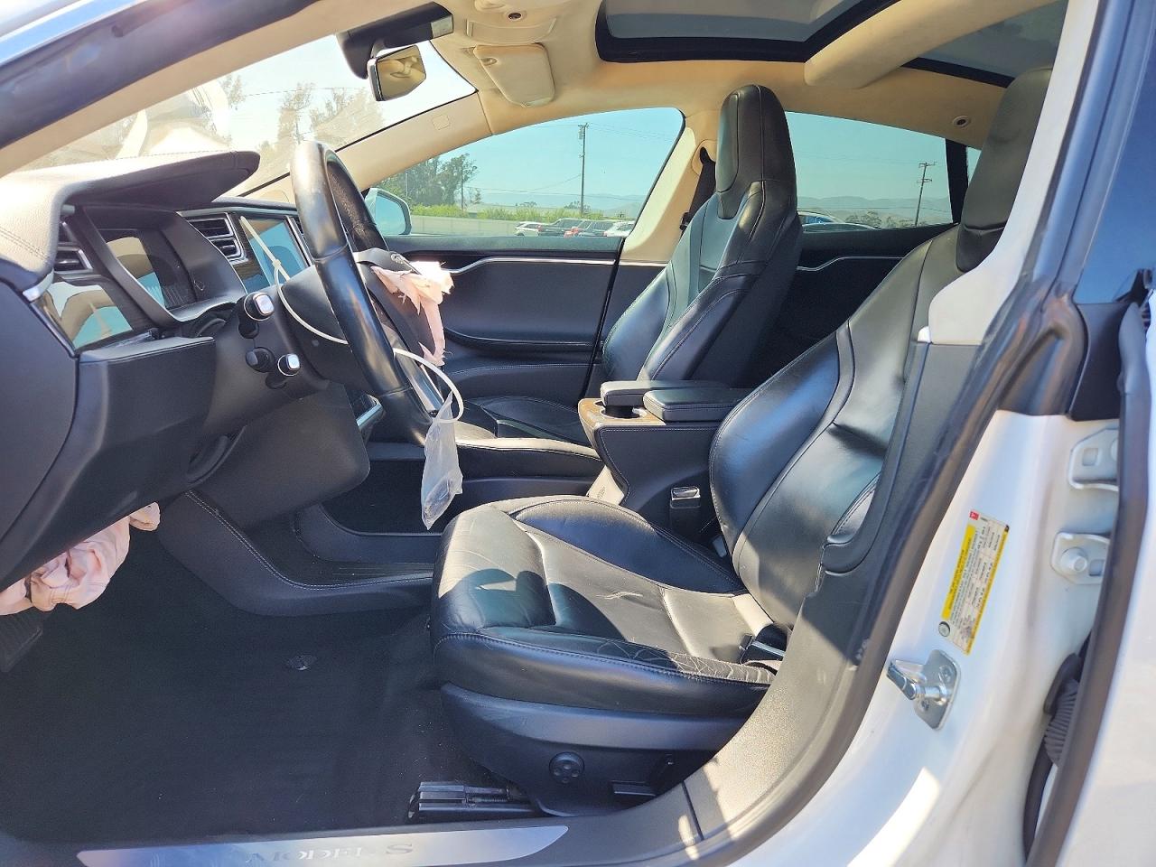 2015 Tesla Model S White vin: 5YJSA1E23FF109097