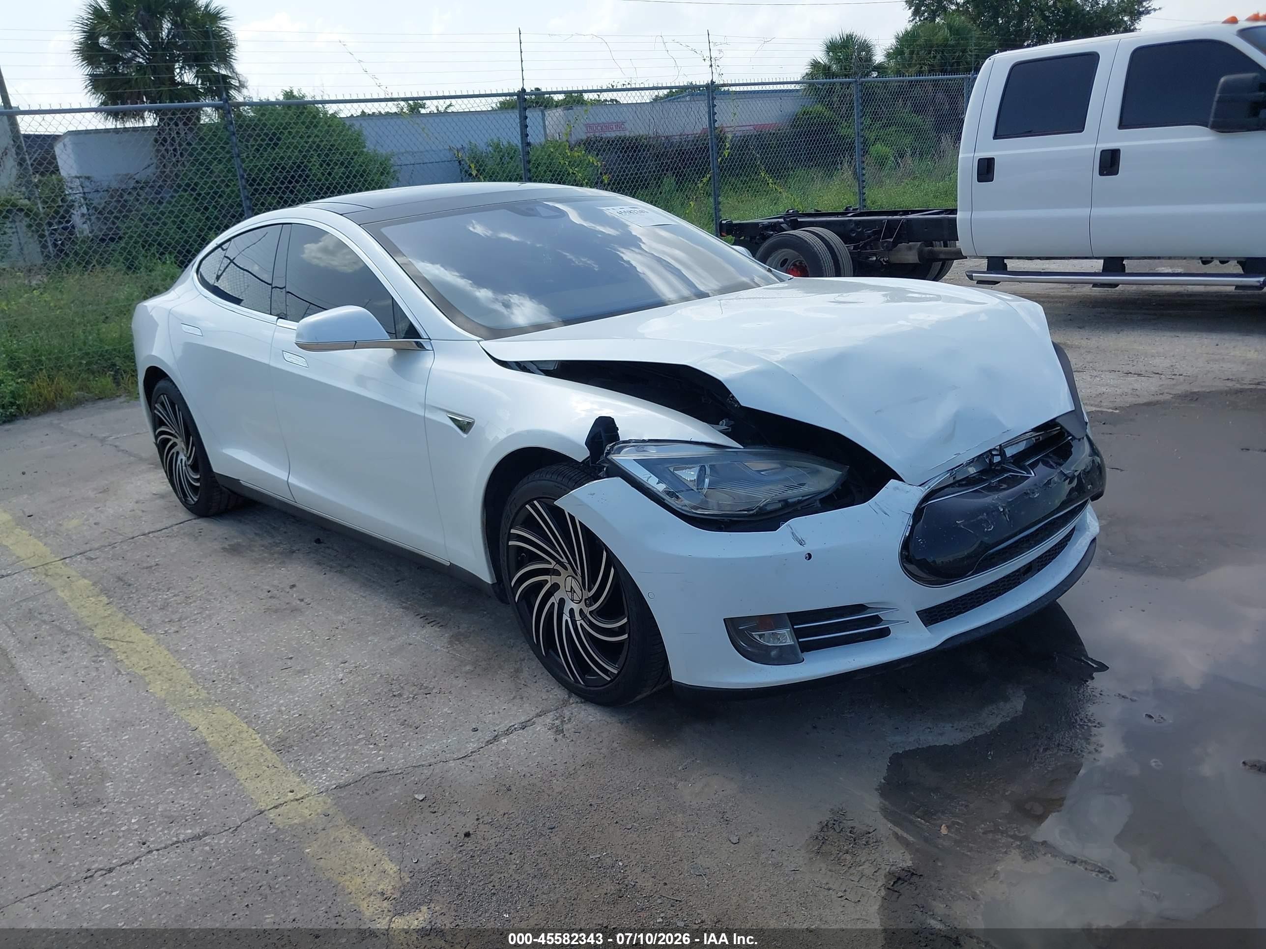 2015 Tesla Model S 70d/85d/p85d White vin: 5YJSA1E24FF109223